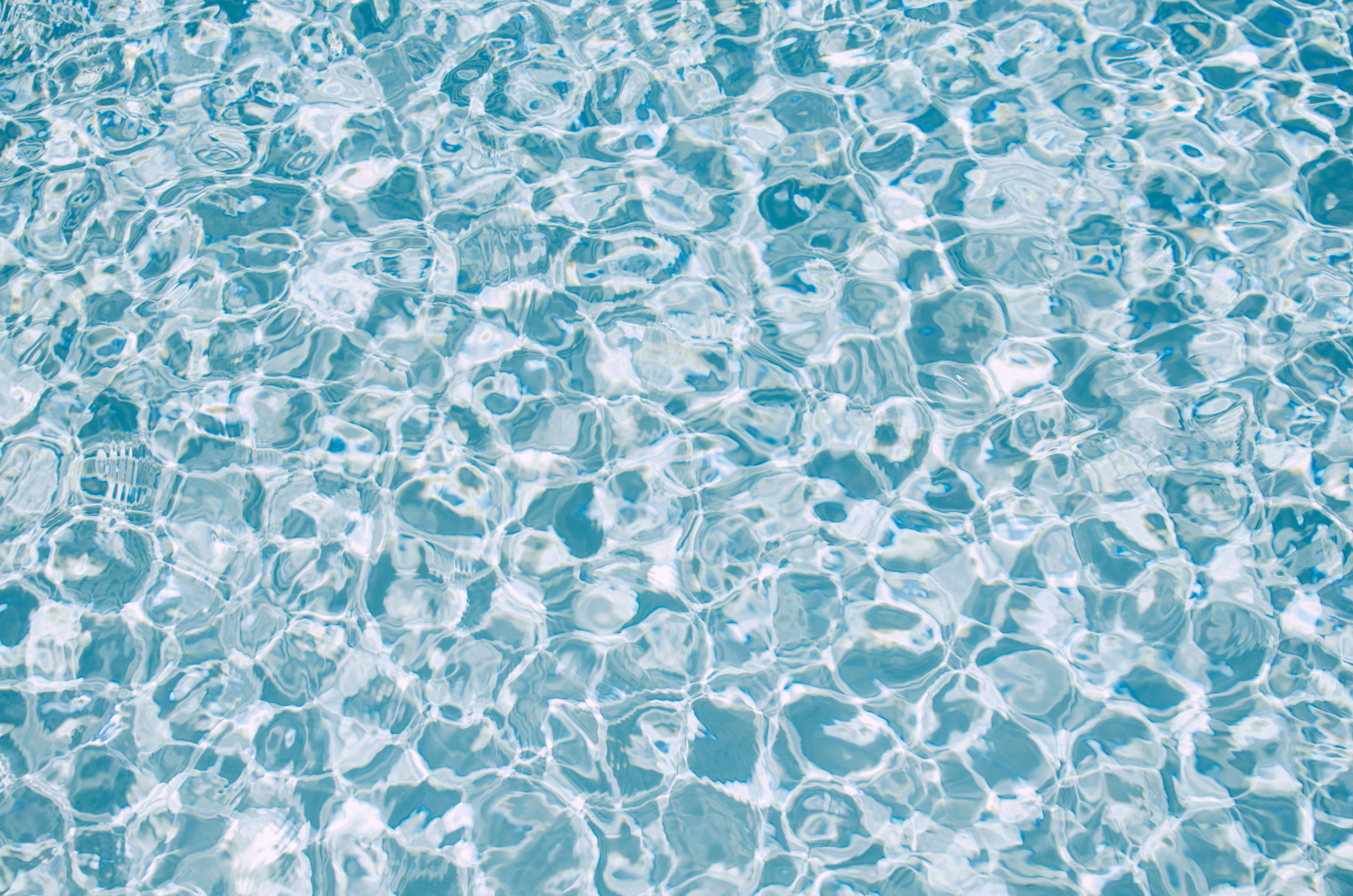 crystal clear water, turquoise water, sunlight, 4K Desktop Wallpaper