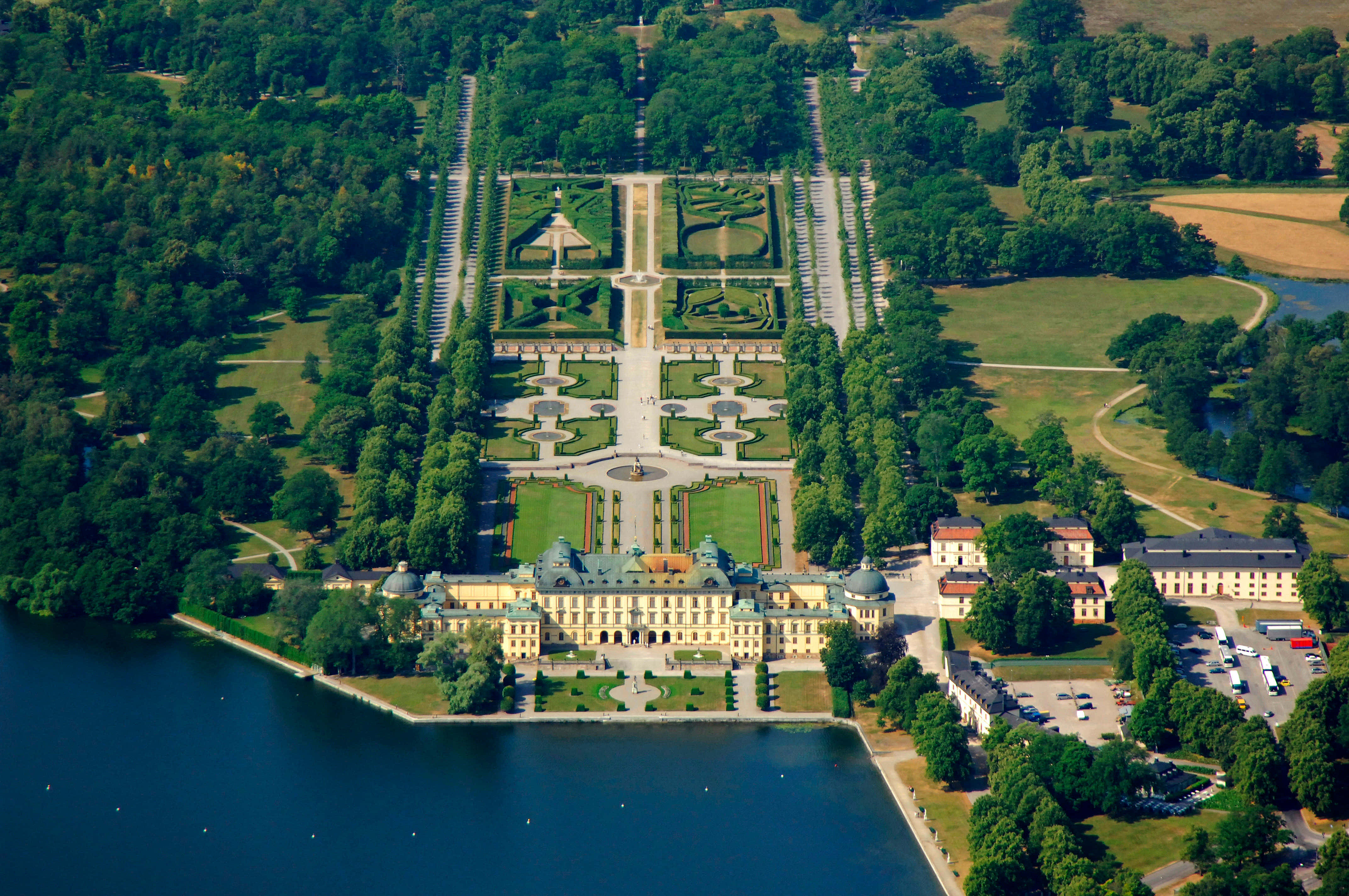 Drottningholm Palace, baroque palace, symmetrical gardens, 4K Desktop Wallpaper