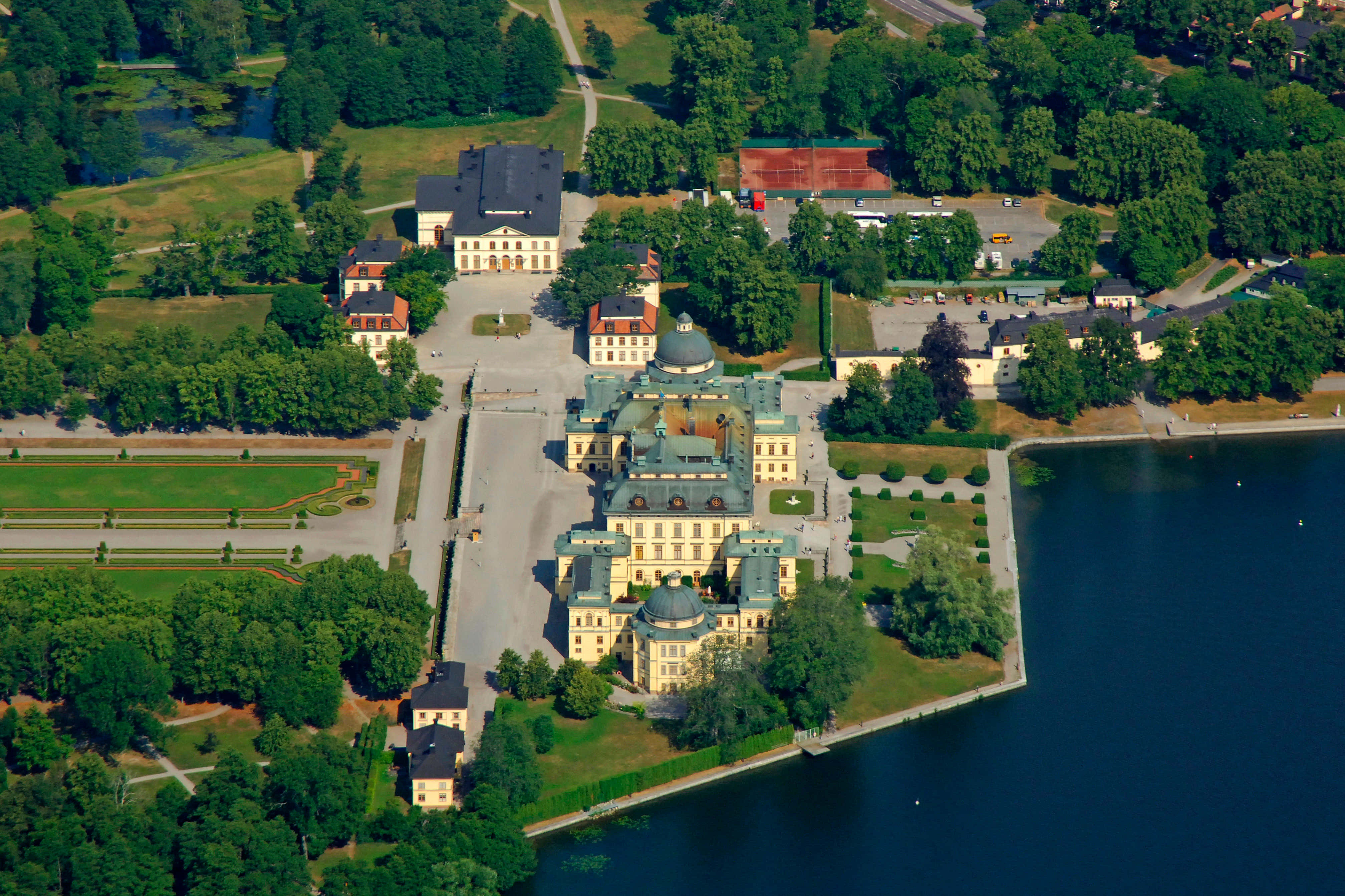 Drottningholm Palace, yellow palace, green domes, 4K Desktop Wallpaper