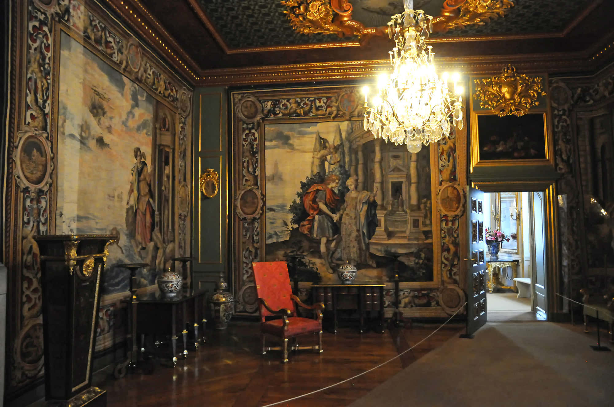Drottningholm Palace, gilded walls, tapestries, Full HD Desktop Wallpaper