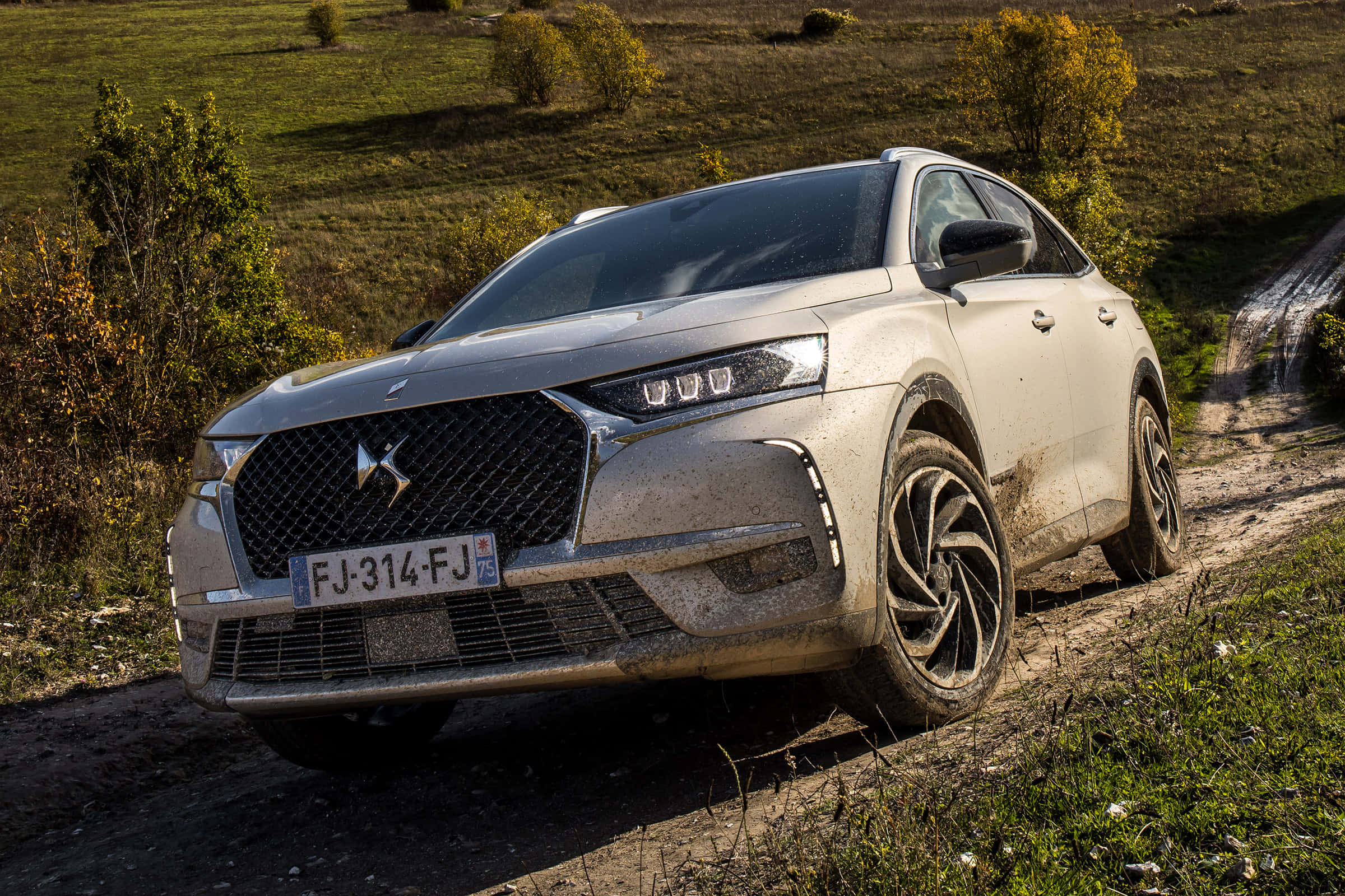 DS 7 Crossback E-Tense, silver, mud, Full HD Desktop Wallpaper
