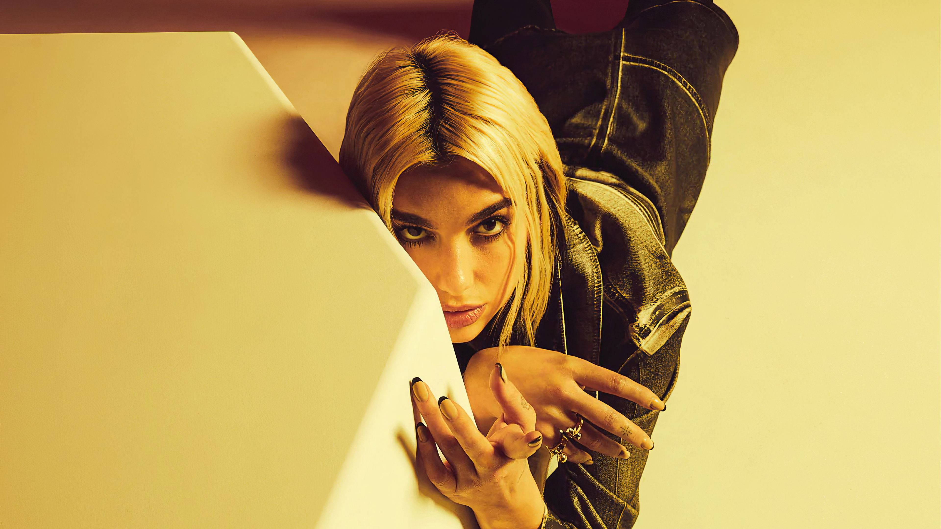 Dua Lipa, short blonde hair, denim jacket, 4K Desktop Wallpaper