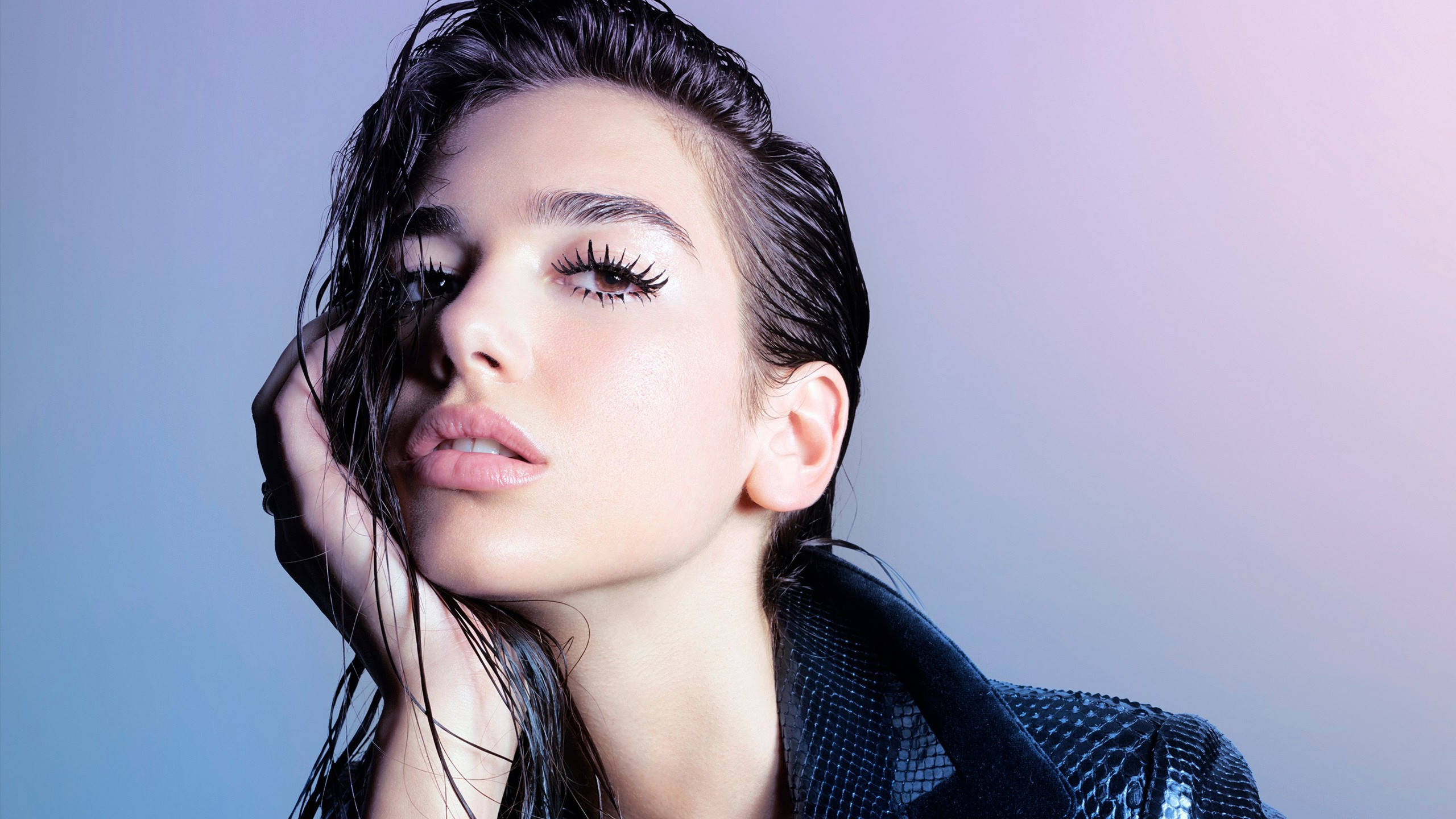 Dua Lipa, wet look photoshoot, dark hair, 2K Desktop Wallpaper