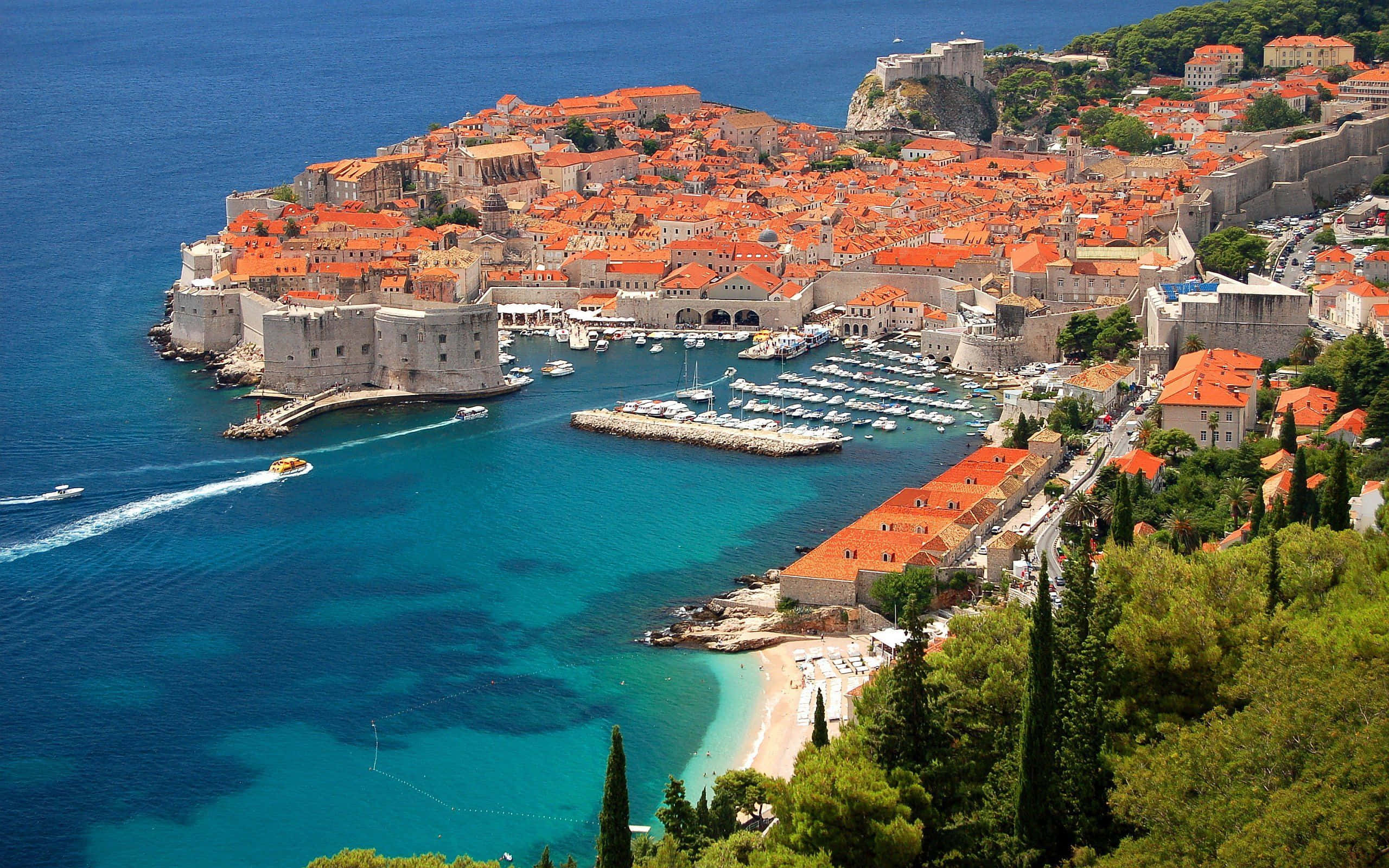 Dubrovnik, old town, terracotta roofs, 2K Desktop Wallpaper