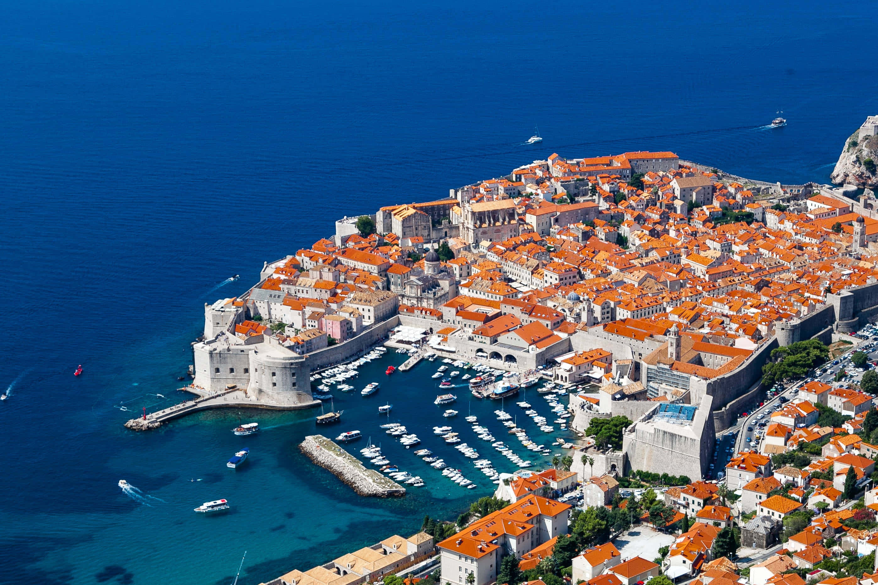 Dubrovnik, walled city, terracotta roofs, 2K Desktop Wallpaper