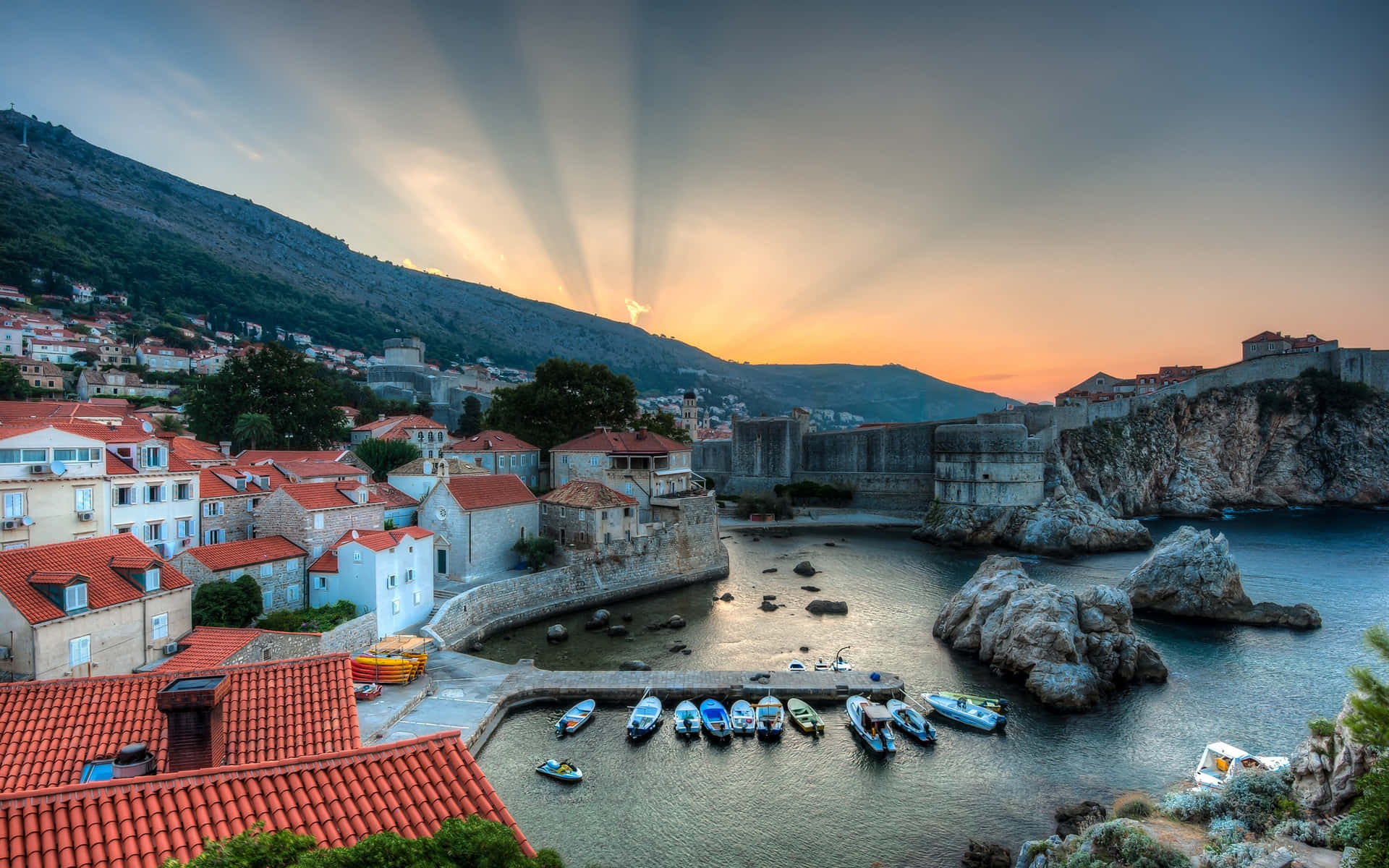Dubrovnik, rays of sunlight, coastal town, Full HD Desktop Wallpaper