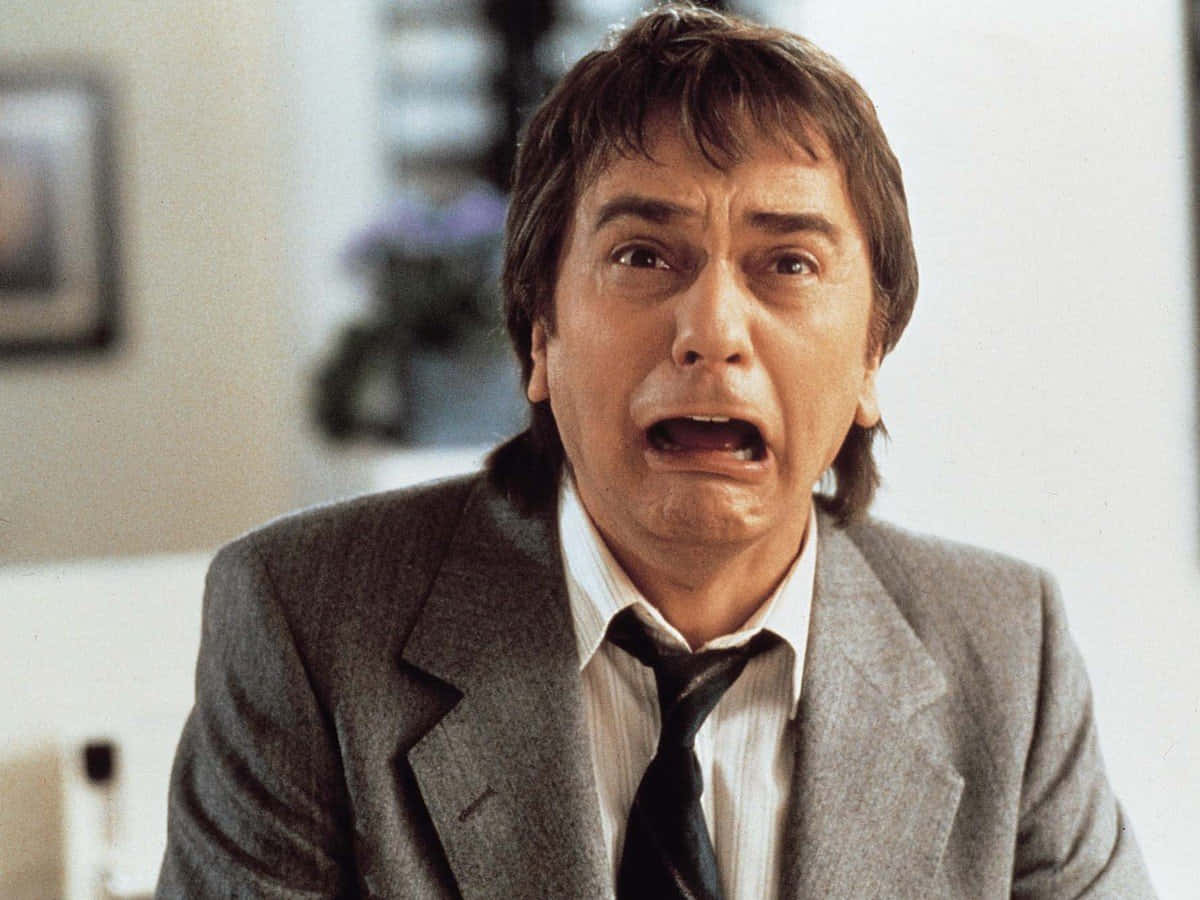 Dudley Moore, gray suit, tie, SD Desktop Wallpaper