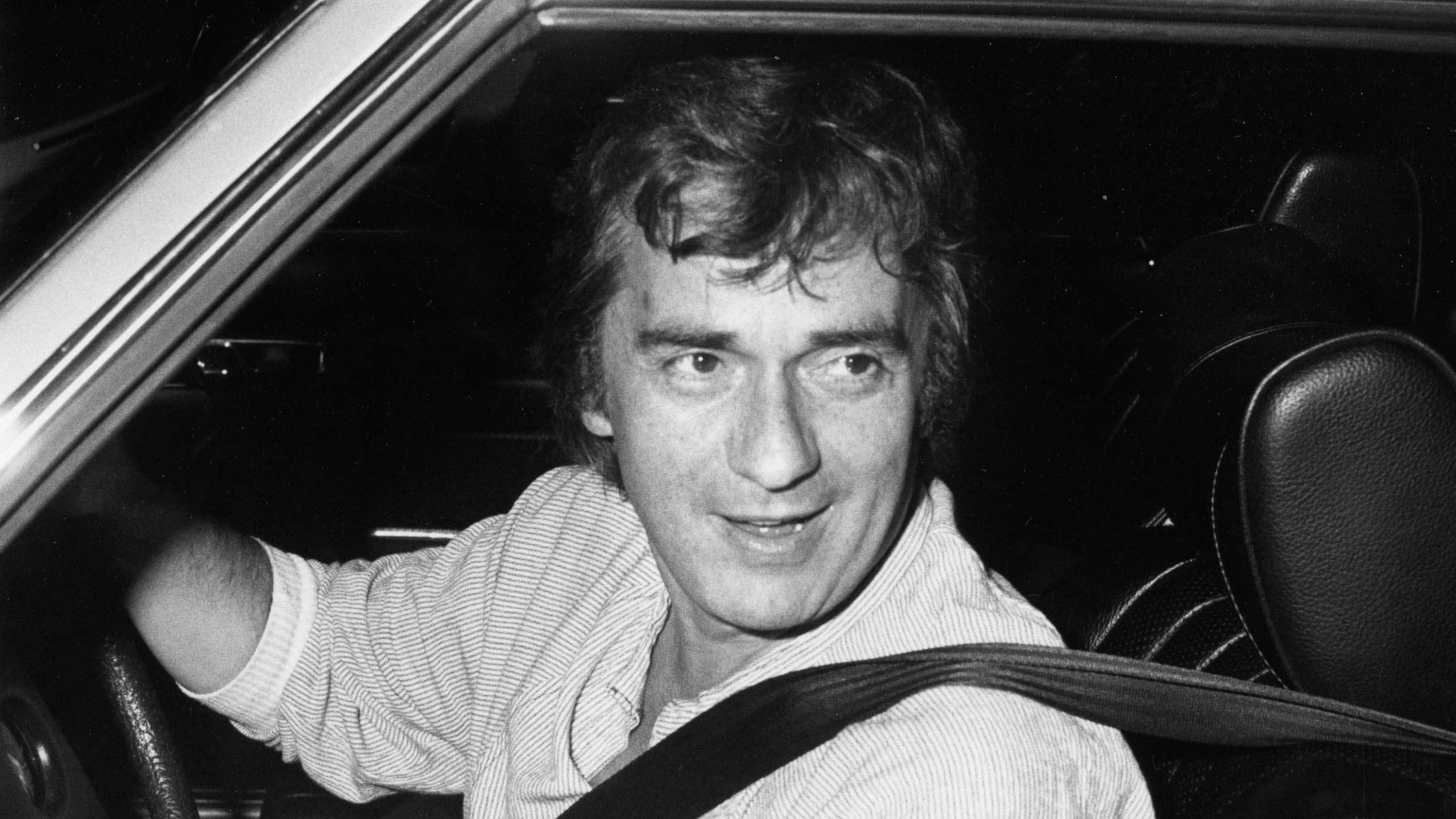 Dudley Moore, car, night, 2K Desktop Wallpaper
