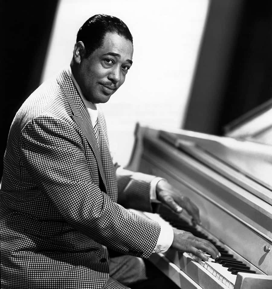 Duke Ellington, piano, checkered suit, SD Phone Wallpaper