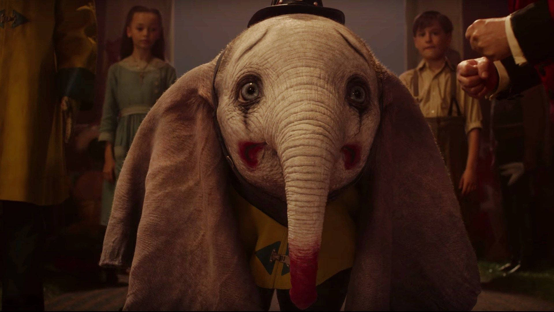 Dumbo, yellow shirt, red cheeks, Full HD Desktop Wallpaper