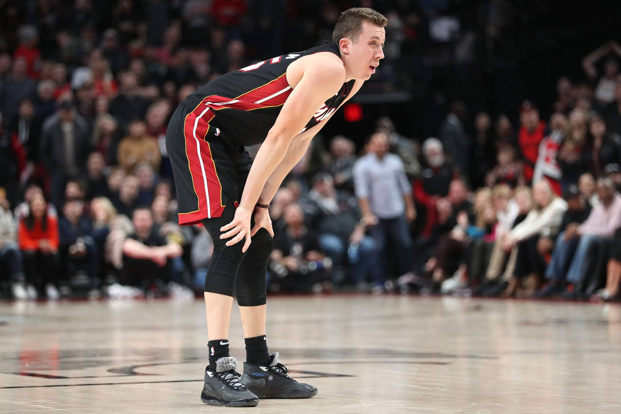 Duncan Robinson, black and red uniform, polished court, Full HD Desktop Wallpaper