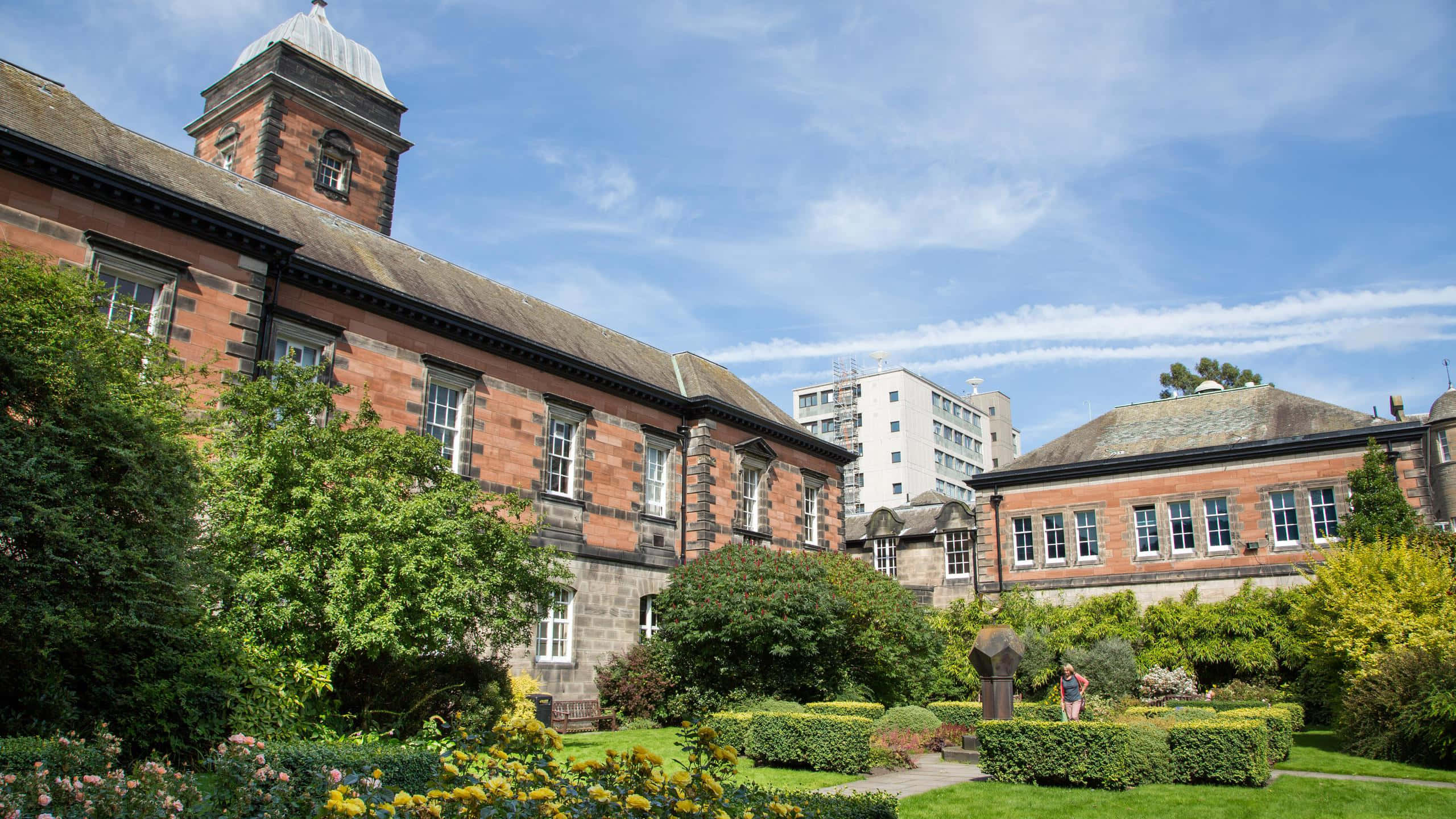 Dundee, United Kingdom, red brick university building, 2K Desktop Wallpaper