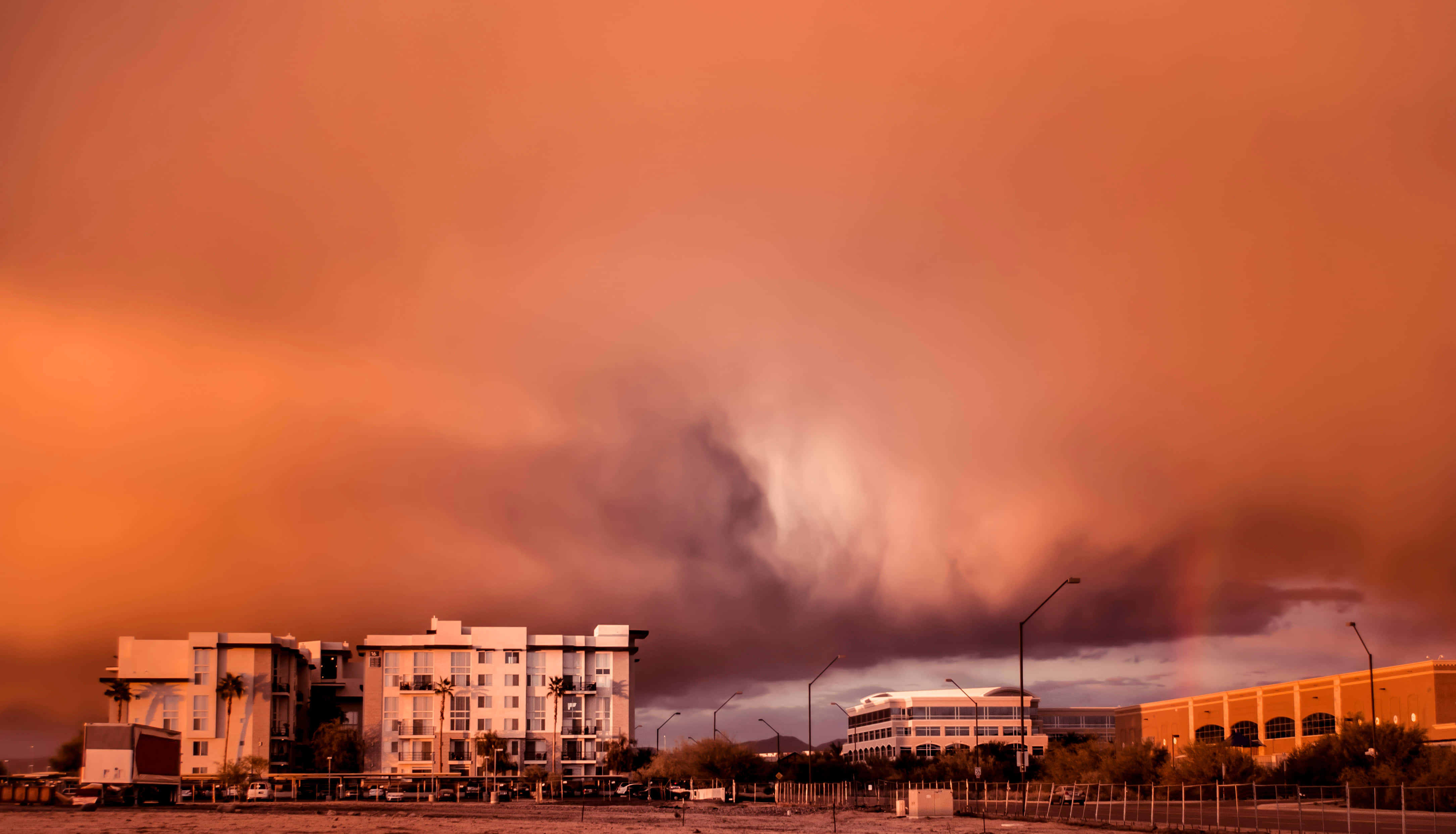 Dust Storm, cityscape, orange sky, 4K Desktop Wallpaper