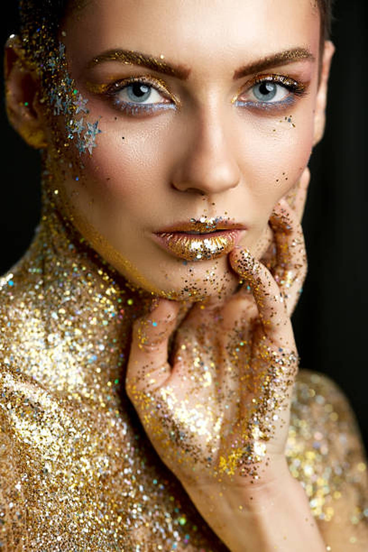 Gold Dust Woman, glittering gold makeup, sparkling snowflake accents, HD Phone Wallpaper