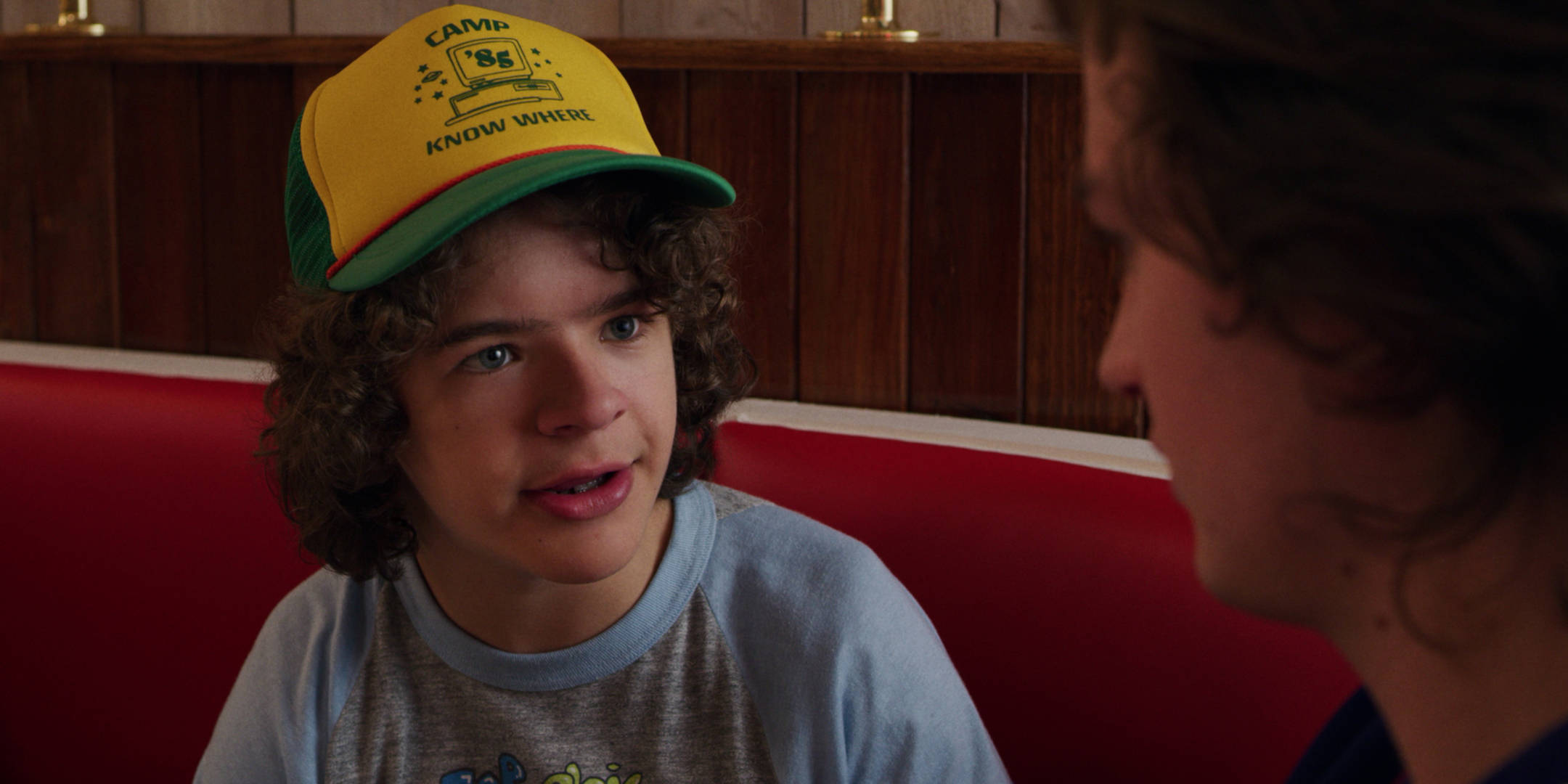 Dustin, Stranger Things, yellow Camp Know Where cap, Full HD Desktop Wallpaper