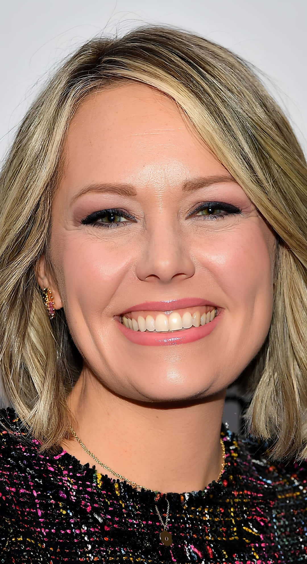 Dylan Dreyer, blonde woman, dark eyeliner, Full HD Phone Wallpaper