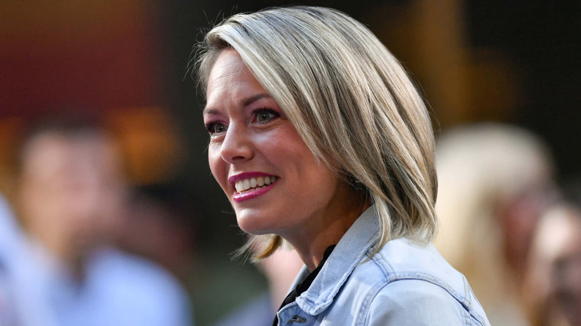 Dylan Dreyer, blonde hair, pink lipstick, Full HD Desktop Wallpaper