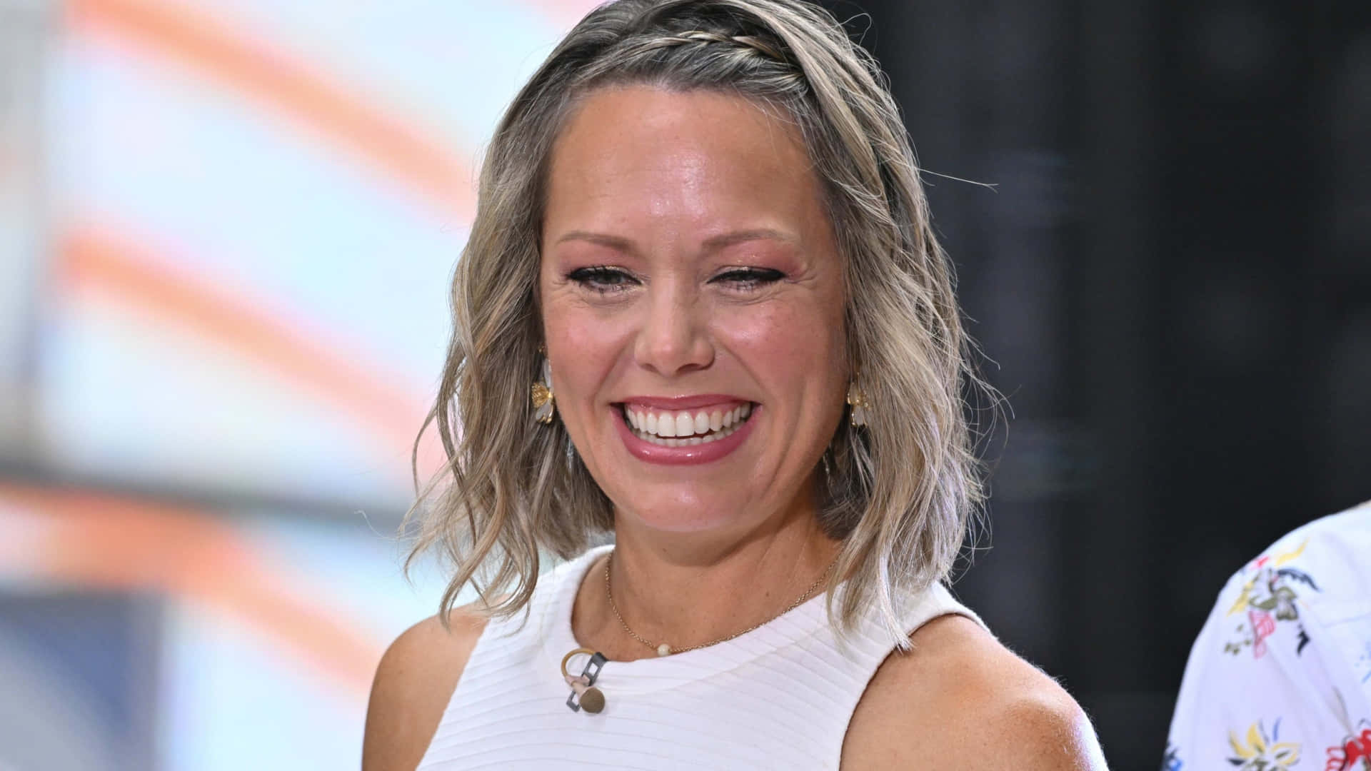 Dylan Dreyer, wavy blonde hair, white sleeveless top, Full HD Desktop Wallpaper