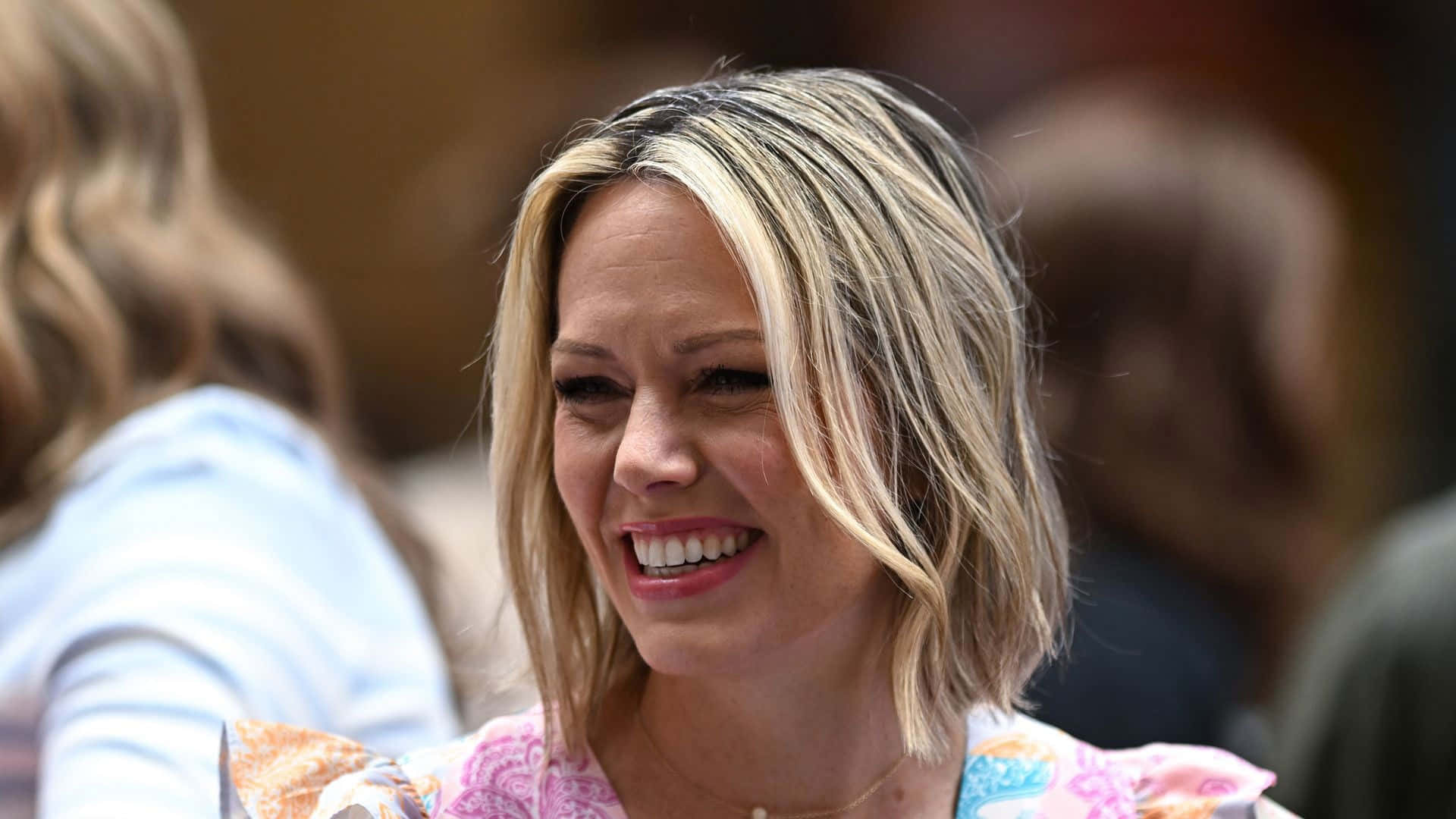 Dylan Dreyer, blonde hair, colorful patterned top, Full HD Desktop Wallpaper