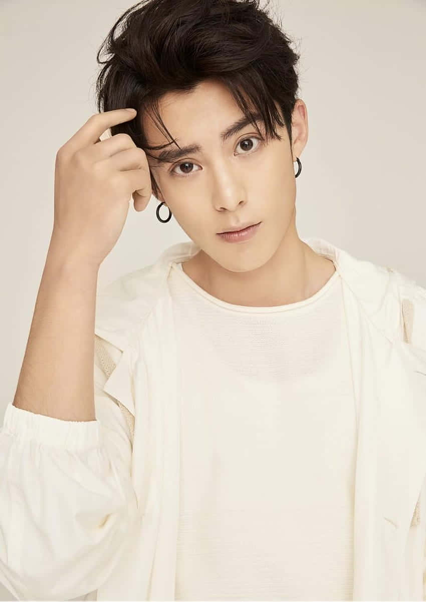 Dylan Wang, white textured top, hoop earrings, SD Phone Wallpaper