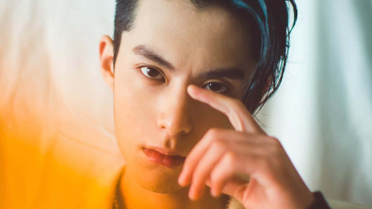 Dylan Wang, dark hair, touching his eye, SD Desktop Wallpaper