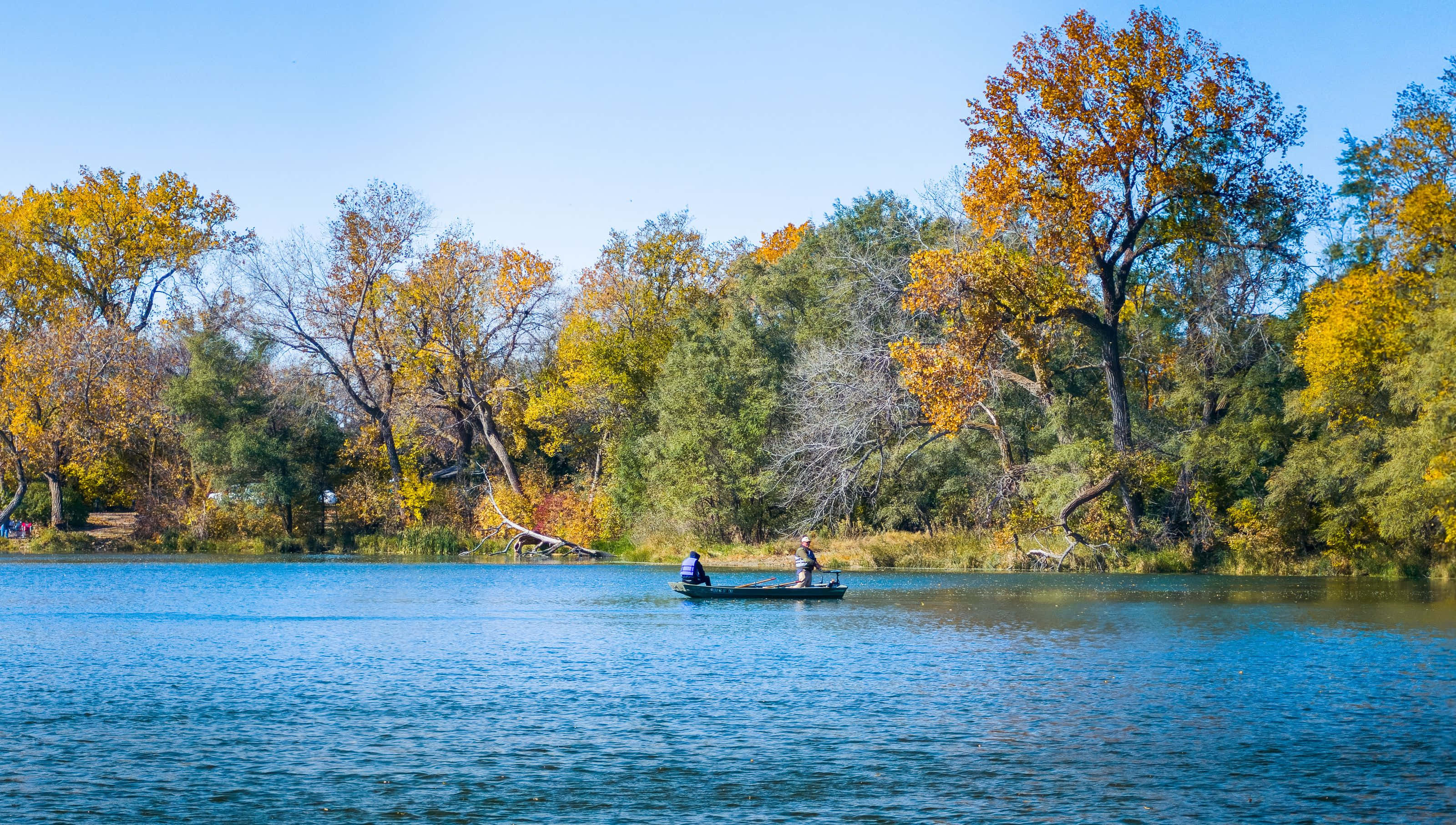 early fall, lake, boat, 2K Desktop Wallpaper