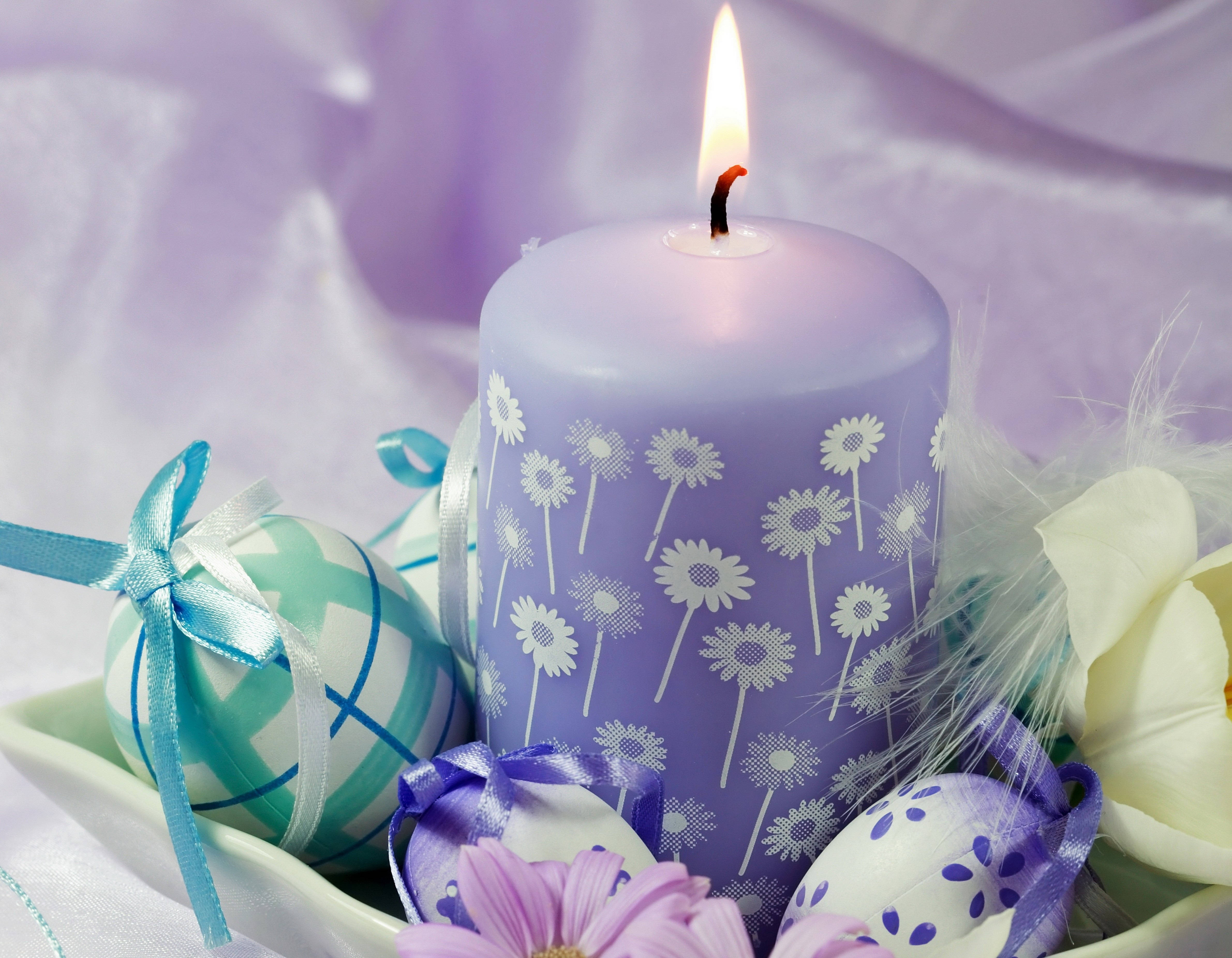 Easter, lavender candle, white dandelion patterns, 4K Desktop Wallpaper