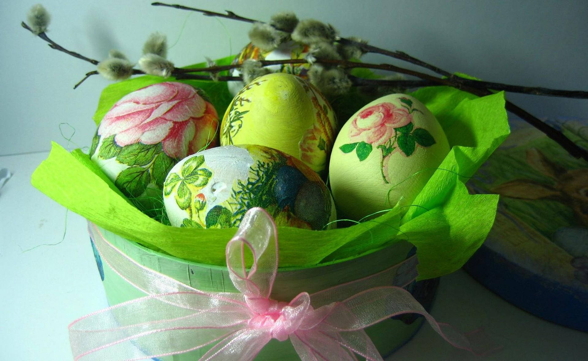 Easter eggs, green gift box, floral designs, Full HD Desktop Wallpaper