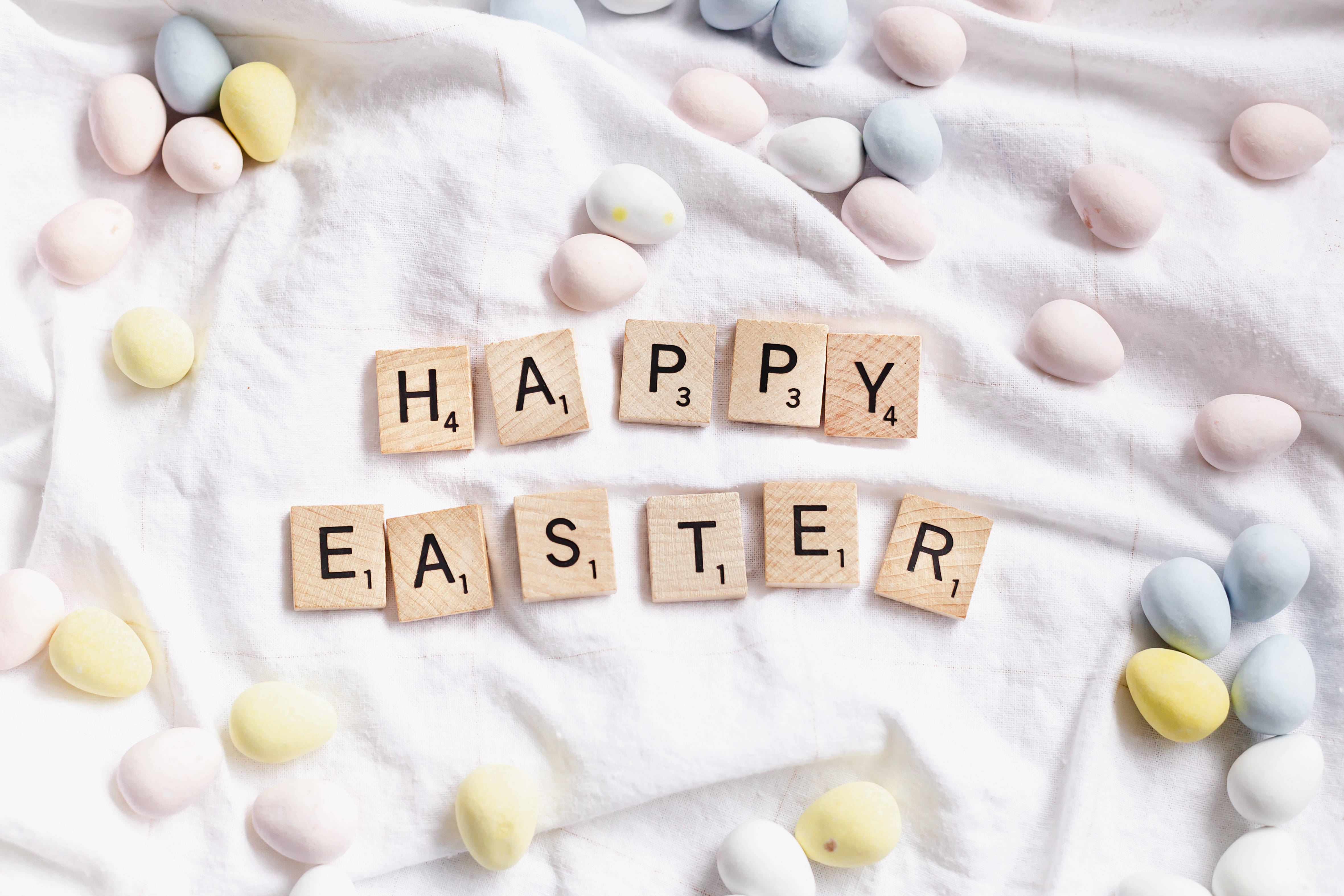HAPPY EASTER, Scrabble tiles, pastel eggs, 4K Desktop Wallpaper