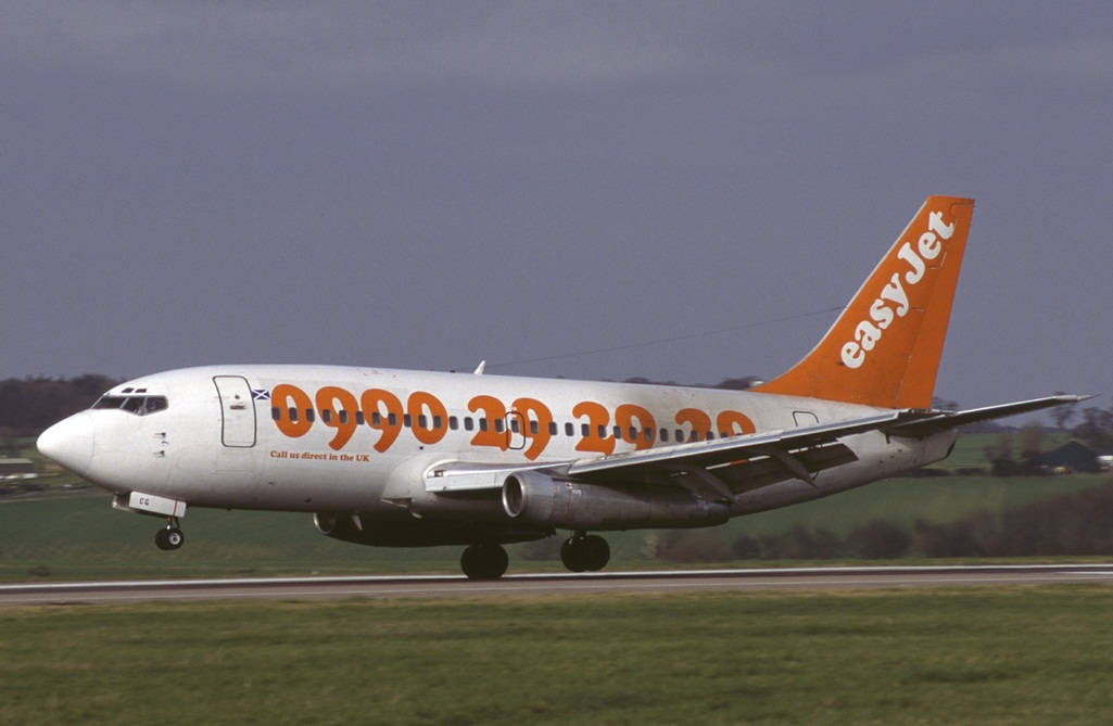 easyJet, orange branding, airplane, SD Desktop Wallpaper