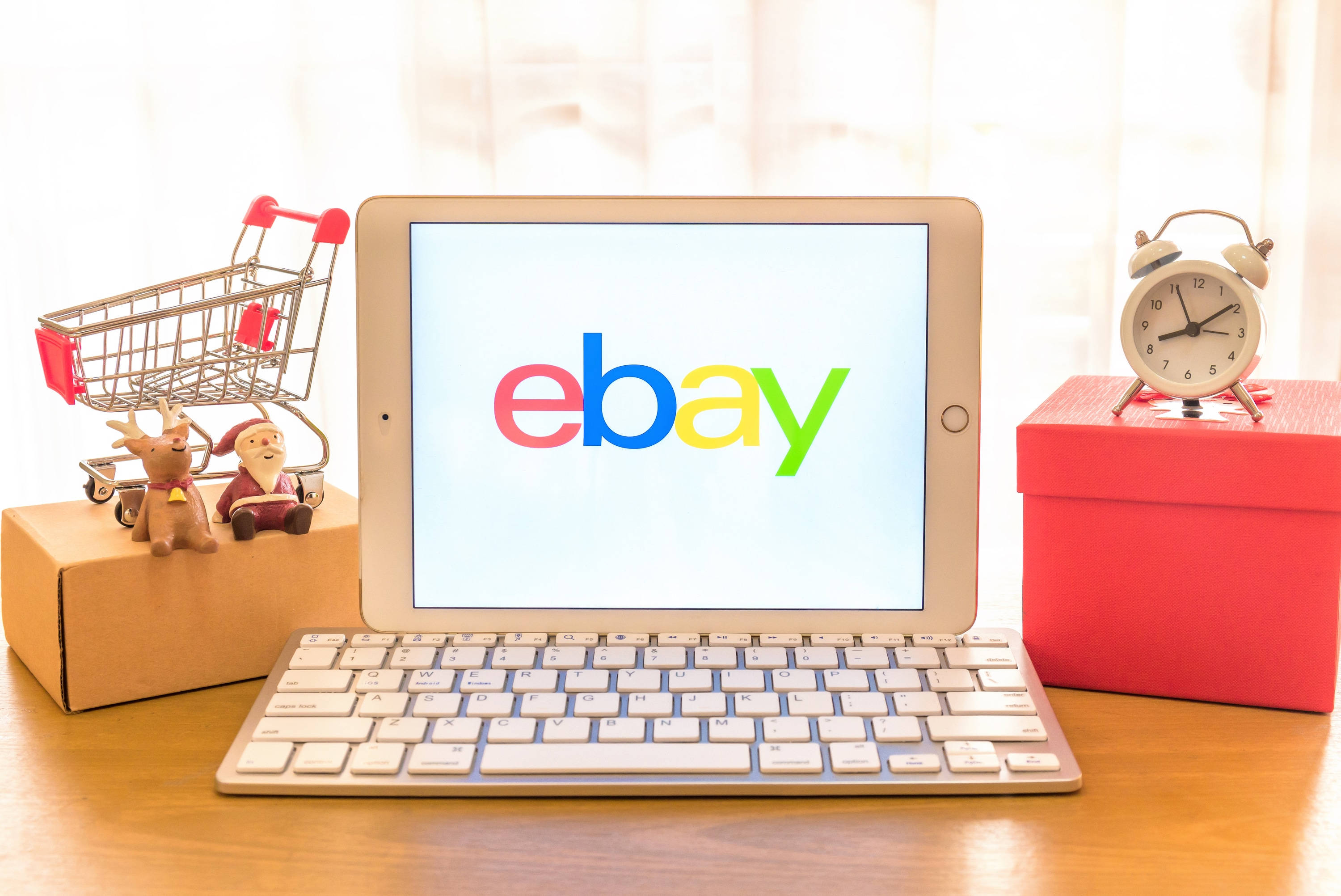 eBay, tablet, wooden desk, 2K Desktop Wallpaper