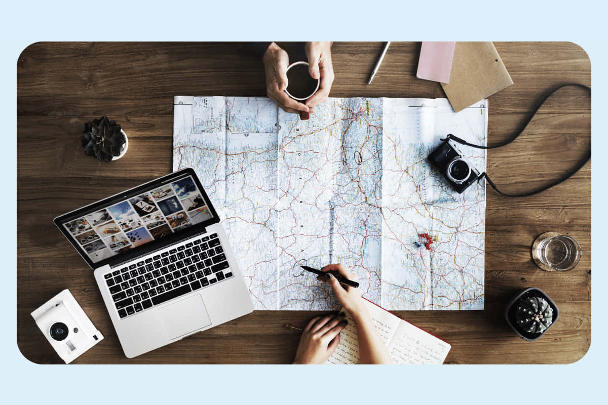 travel and tourism, map, laptop, SD Desktop Wallpaper