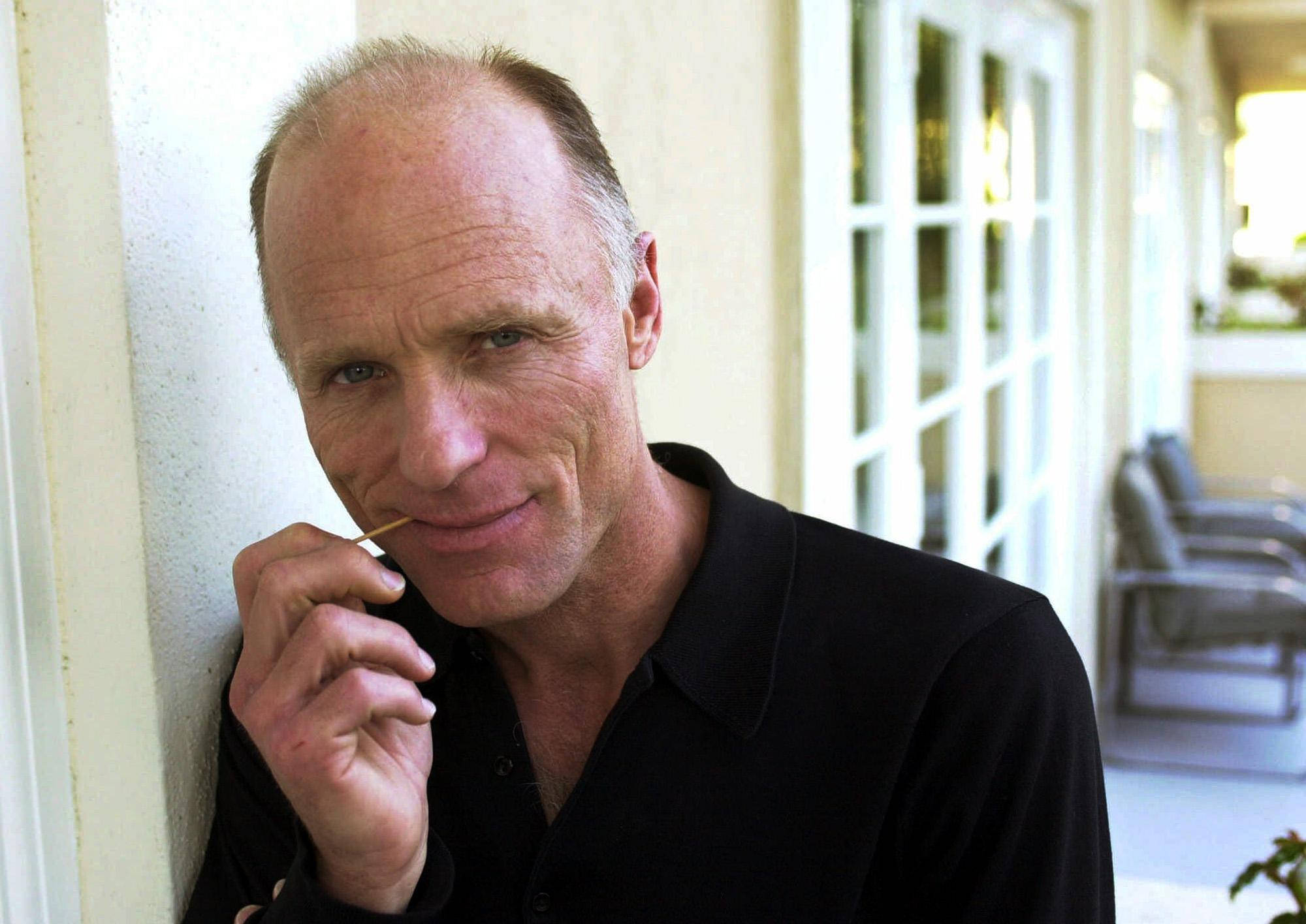 Ed Harris, toothpick, wall, Full HD Desktop Wallpaper