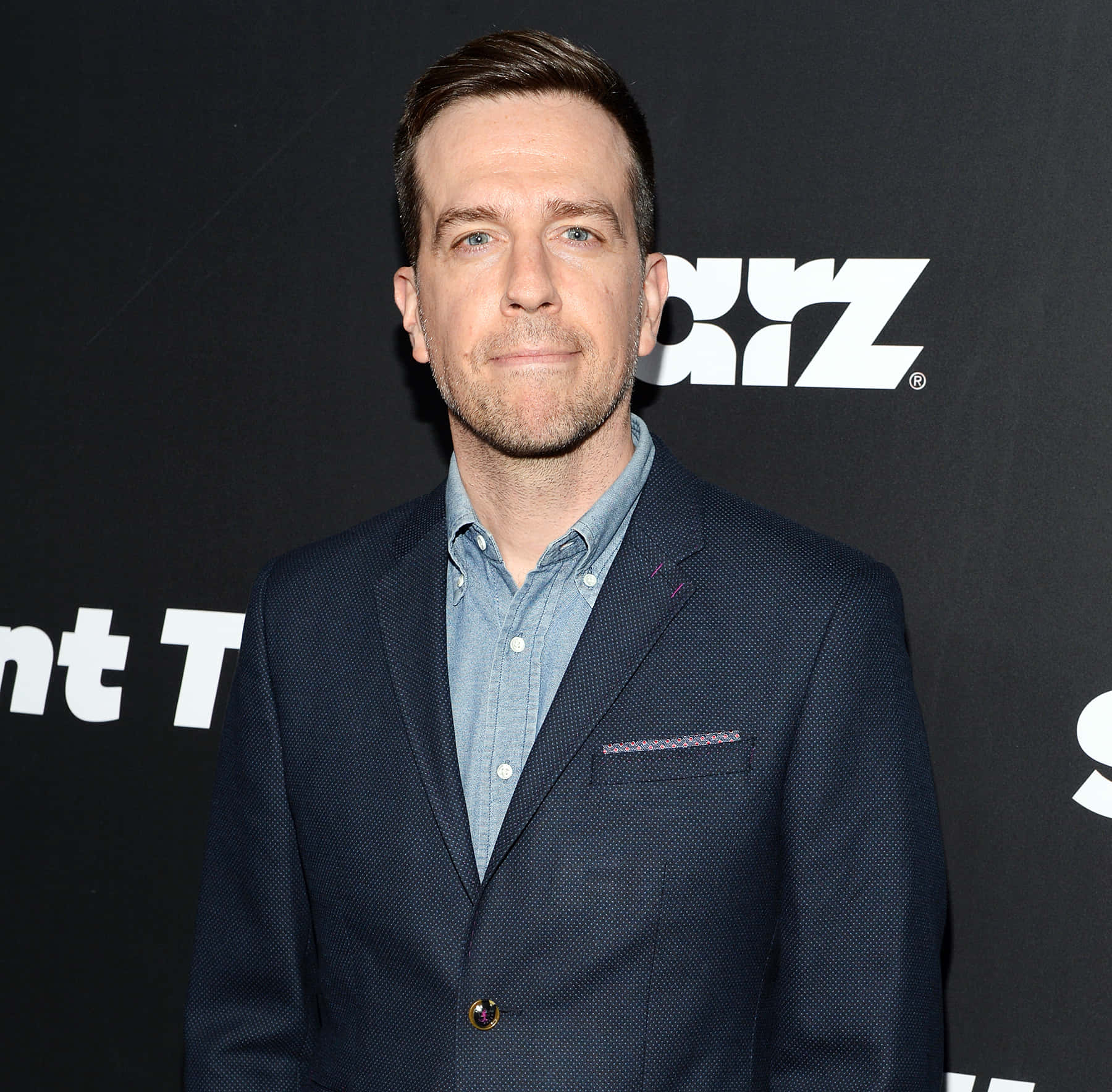 Ed Helms, dark textured suit, light blue shirt, HD Desktop Wallpaper