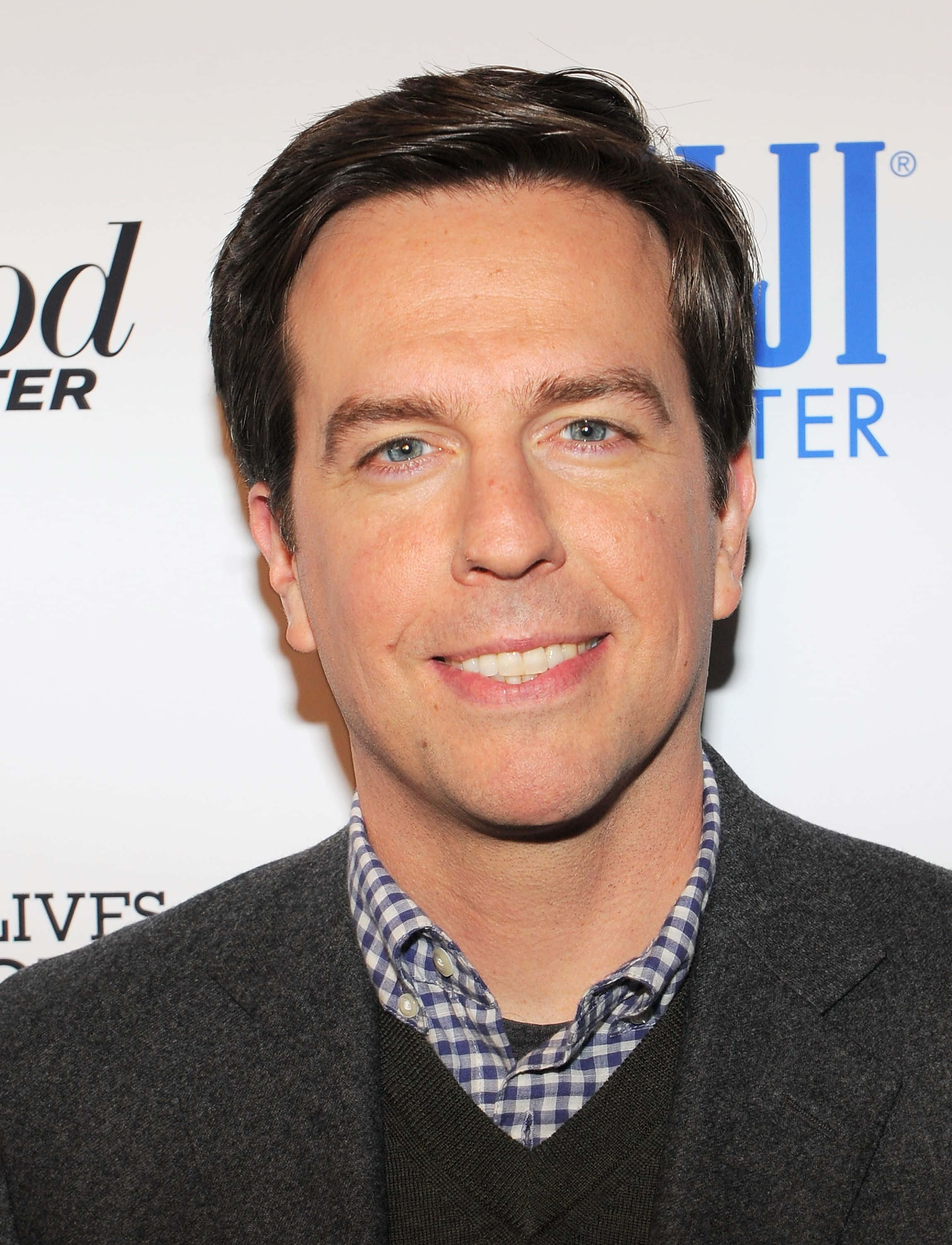 Ed Helms, gray blazer, checkered shirt, 2K Phone Wallpaper