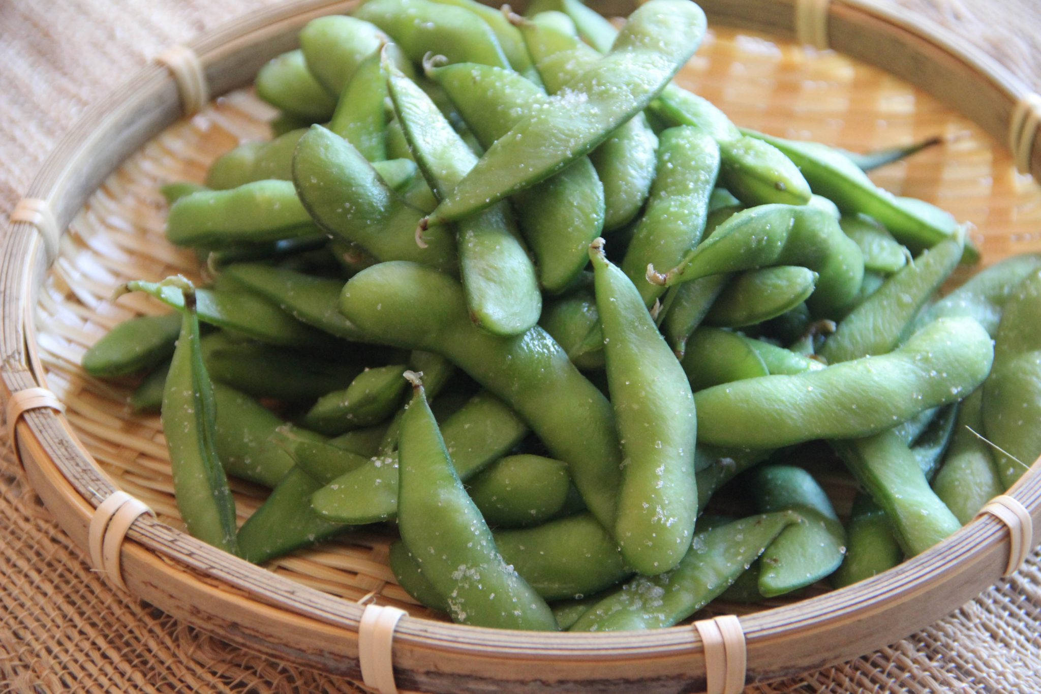 salted edamame beans, edamame pods, woven bamboo basket, Full HD Desktop Wallpaper