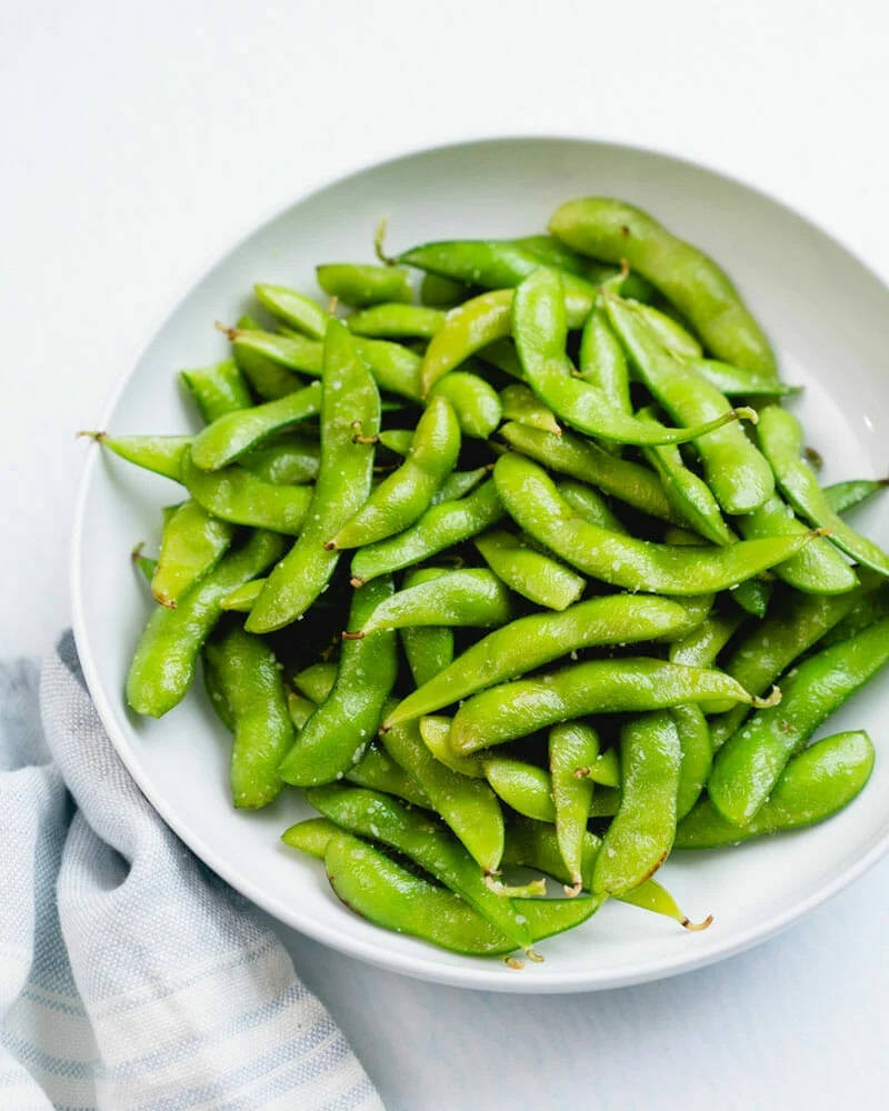 salted edamame beans, white bowl, bright green edamame pods, SD Phone Wallpaper