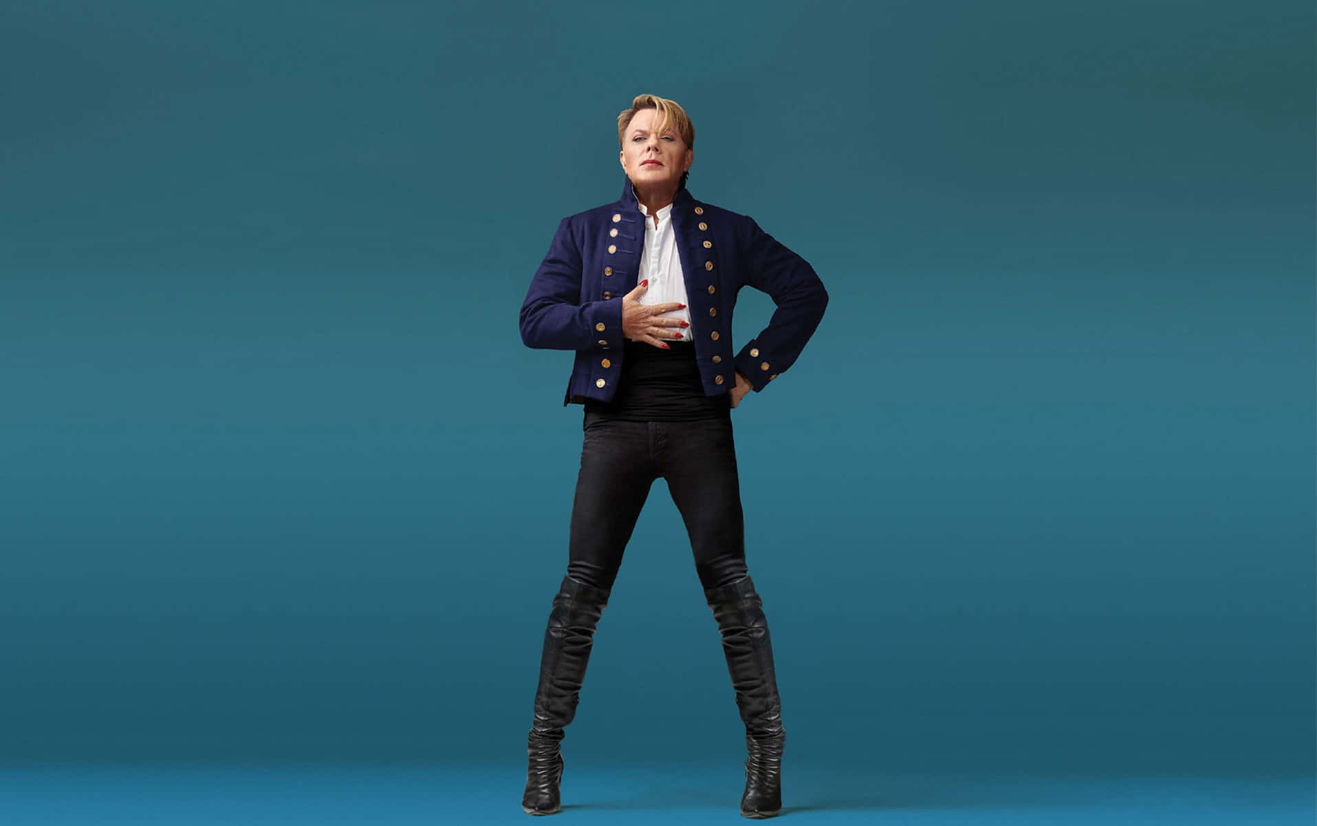 Eddie Izzard, navy blue military-style jacket, black boots, HD Desktop Wallpaper