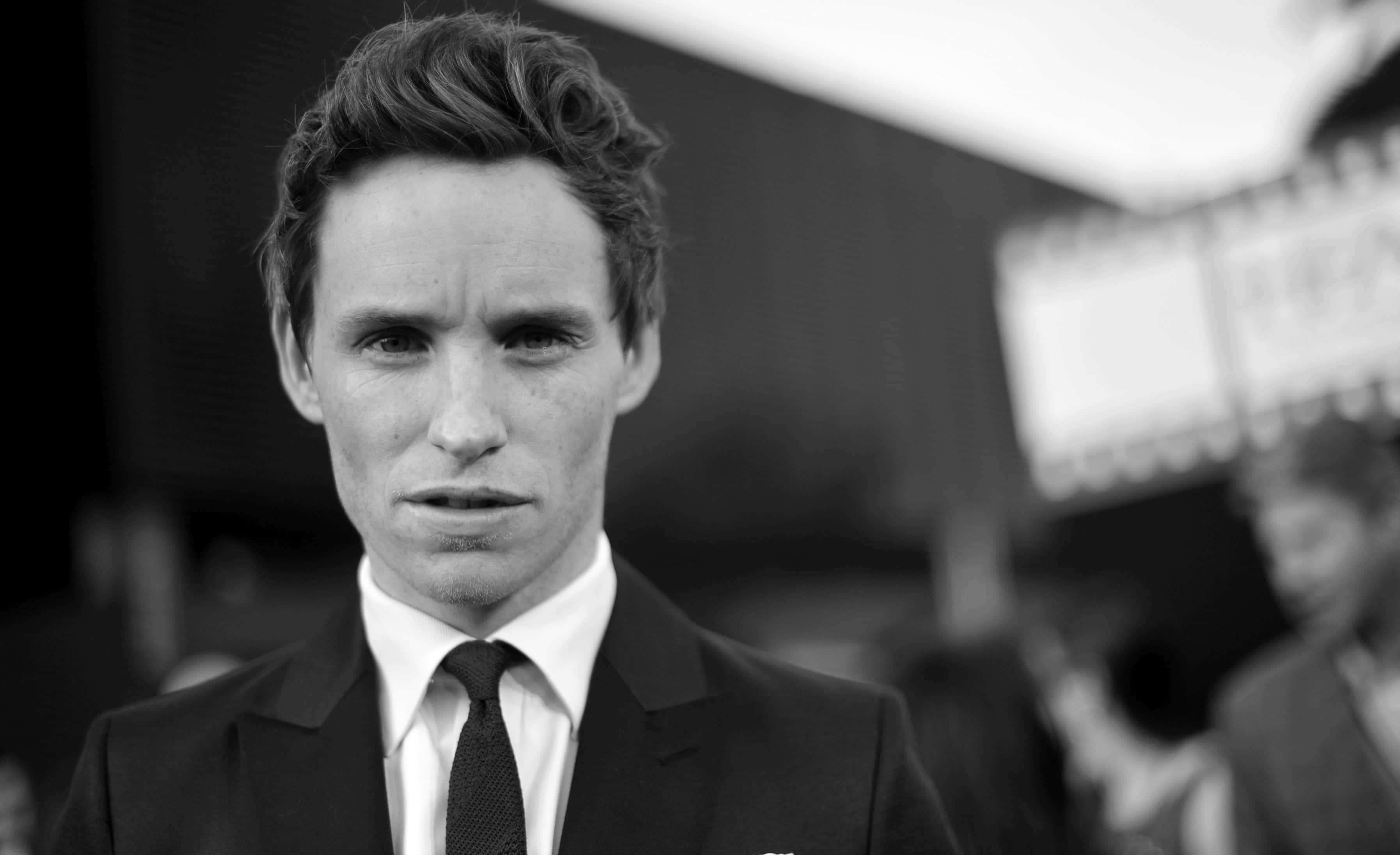 Eddie Redmayne, black and white, close-up portrait, 2K Desktop Wallpaper