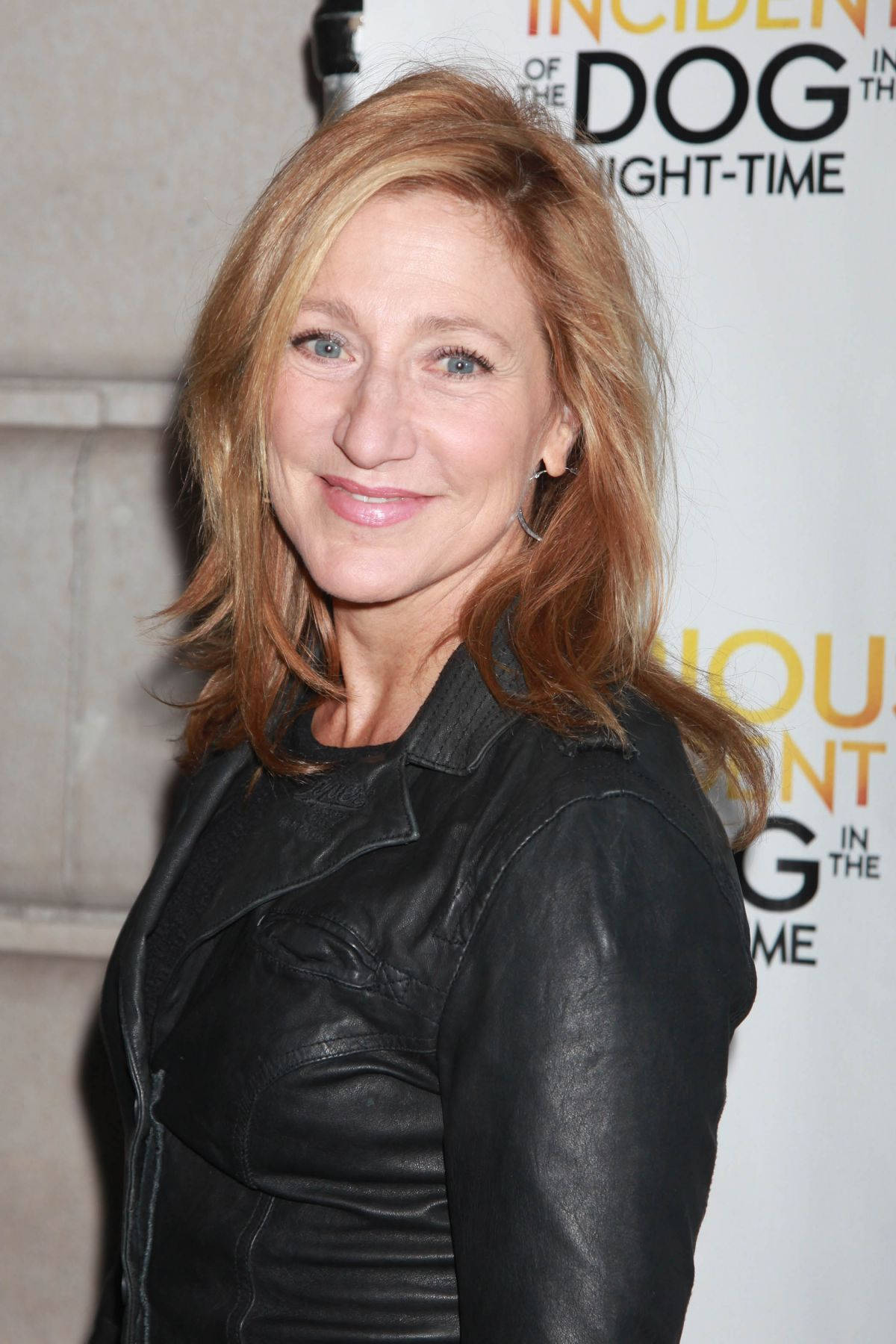 Edie Falco, black leather jacket, blonde hair, HD Phone Wallpaper