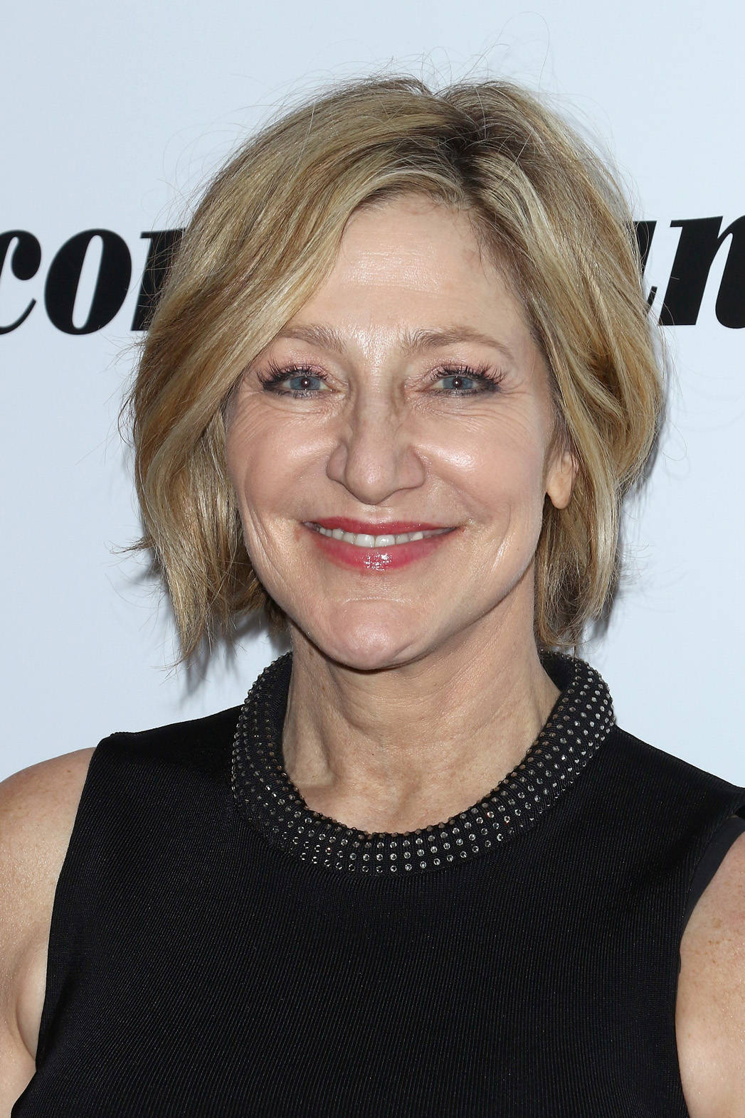 Edie Falco, above shoulder length haircut, blonde hair, HD Phone Wallpaper