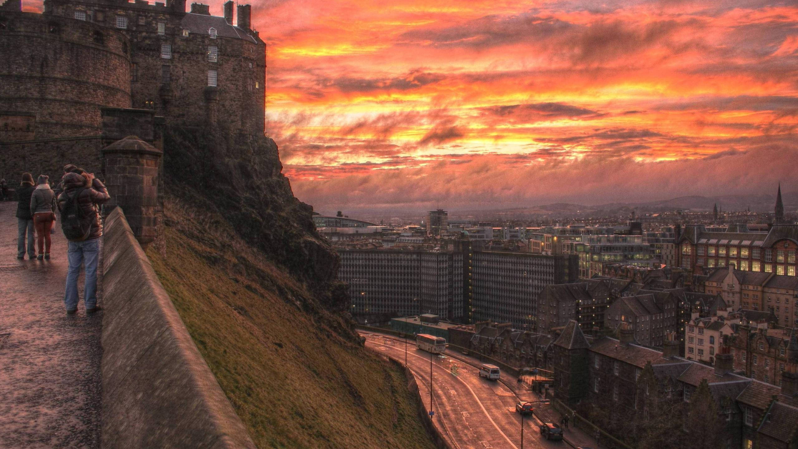 Edinburgh Castle, stone rampart, sunset, 2K Desktop Wallpaper