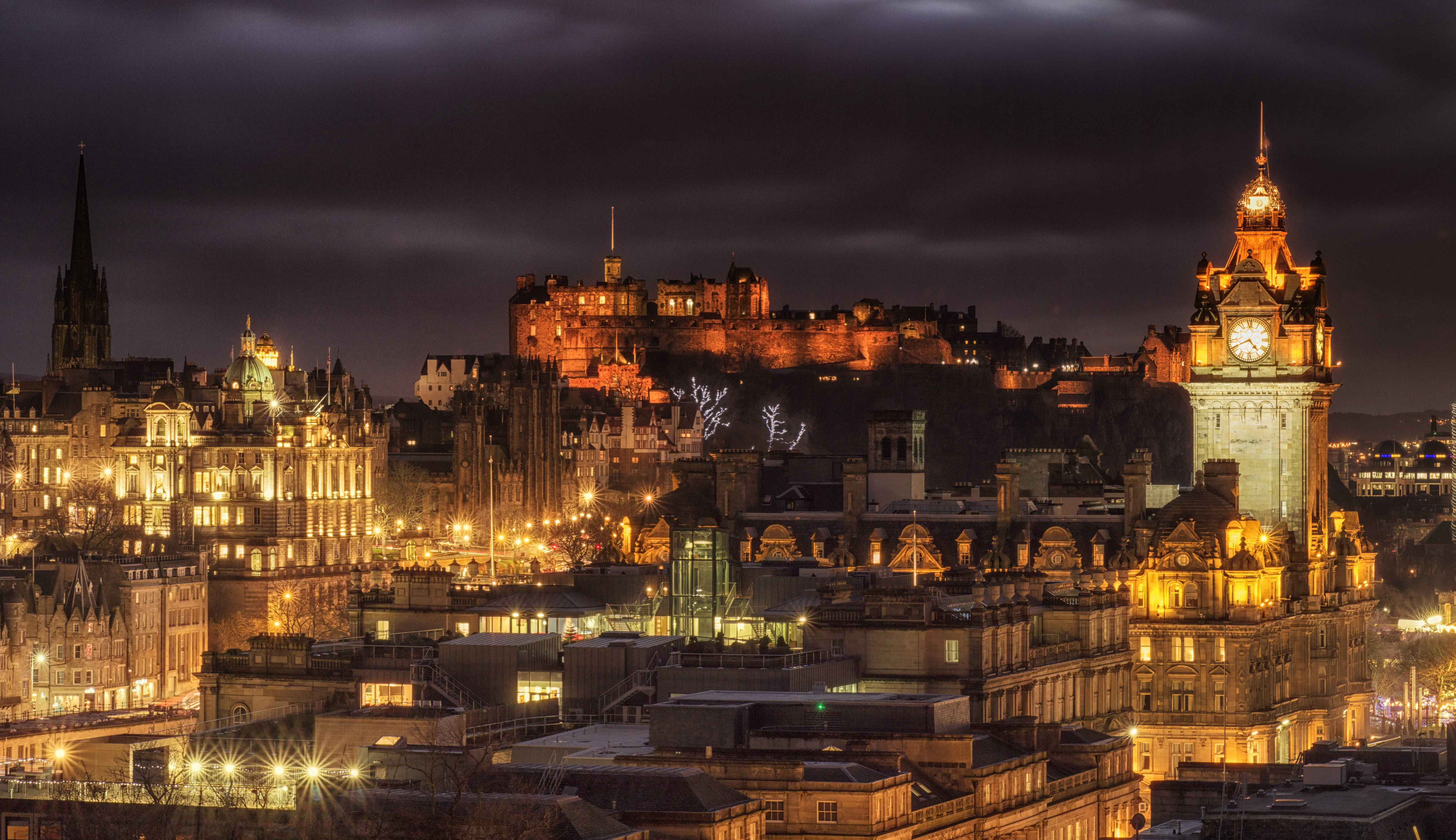Edinburgh Castle, night view, historic skyline, 5K Desktop Wallpaper