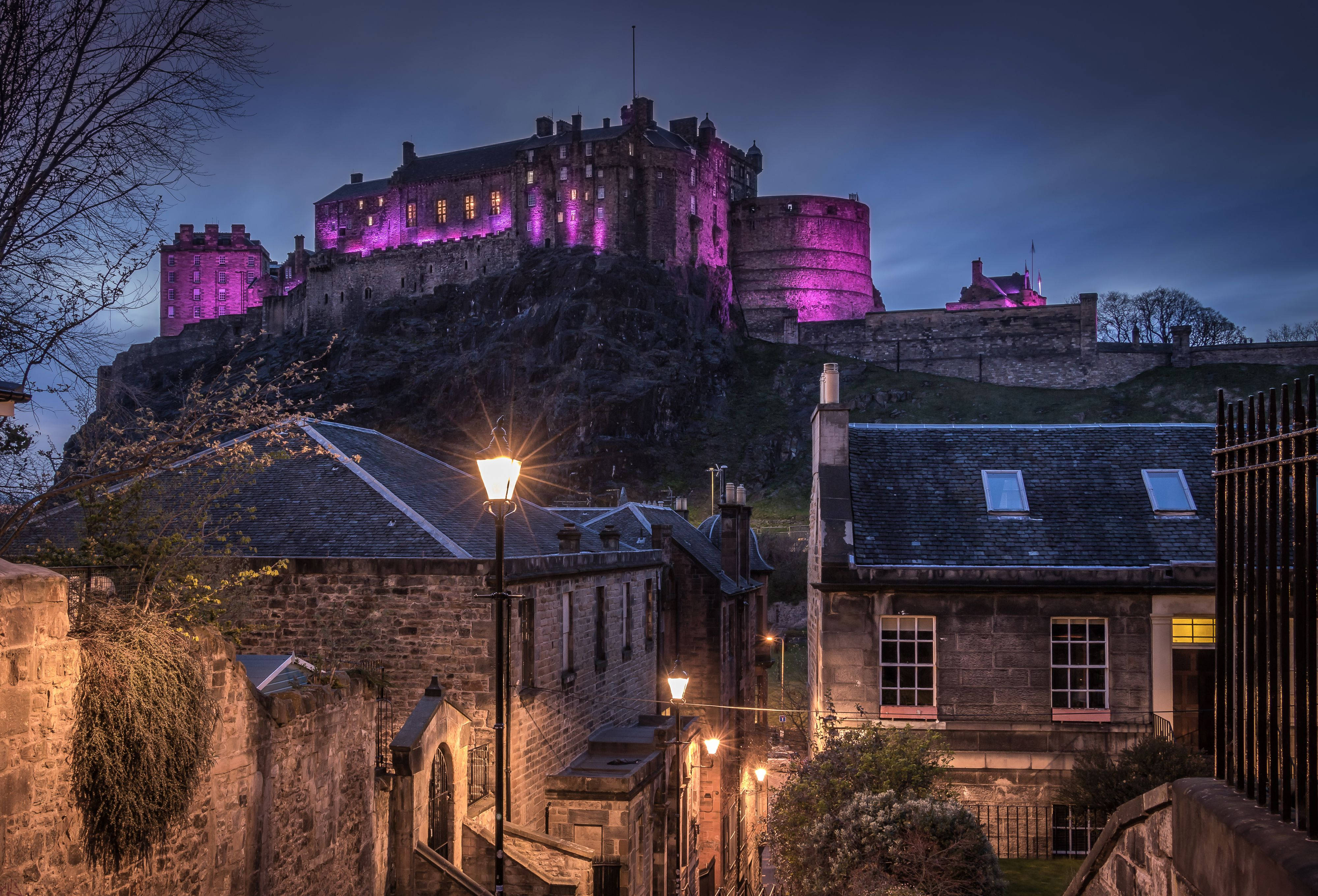 Edinburgh Castle, purple lights, twilight sky, 4K Desktop Wallpaper