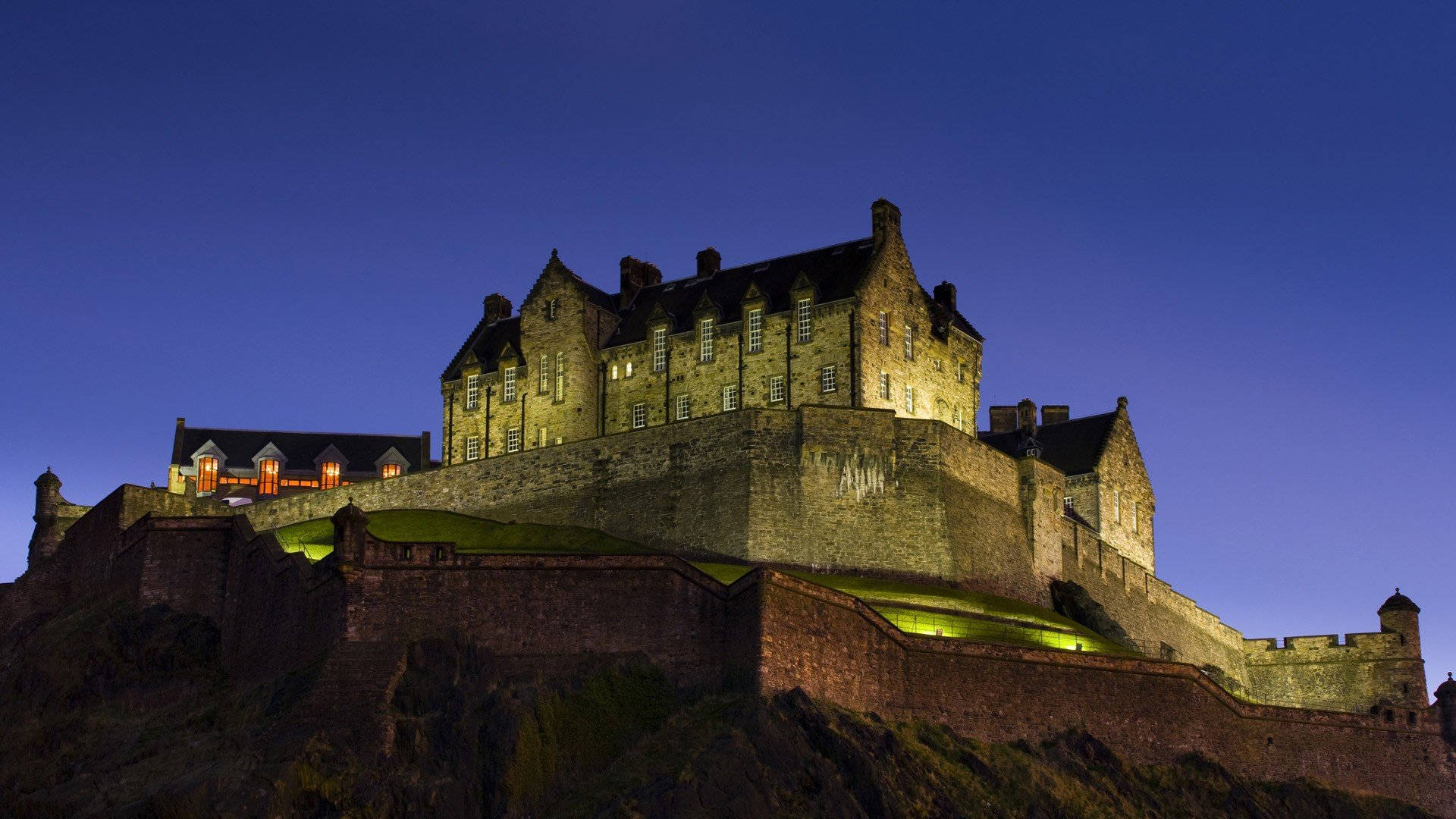 Edinburgh Castle, skyline, dusk, Full HD Desktop Wallpaper