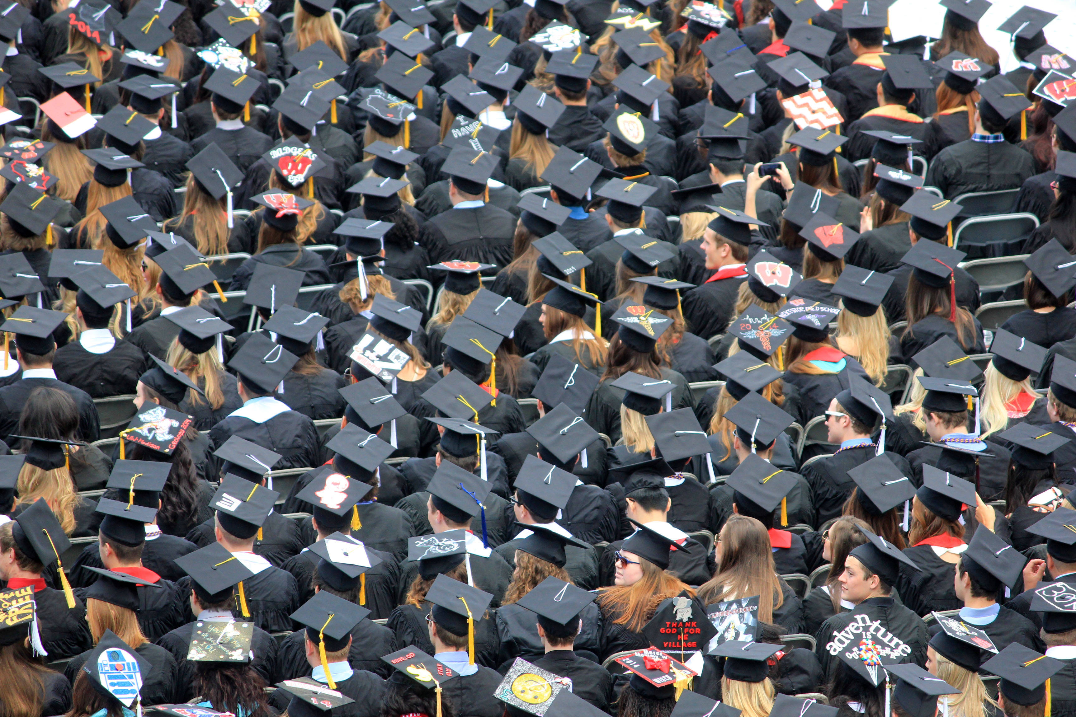 graduating students, black caps and gowns, outdoor commencement ceremony, 2K Desktop Wallpaper