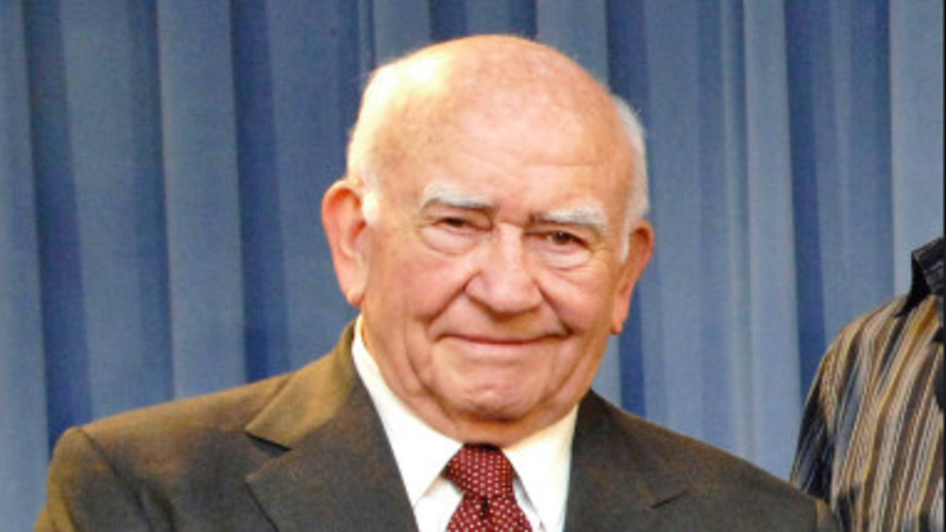 Edward Asner, blue curtain, dark suit, Full HD Desktop Wallpaper