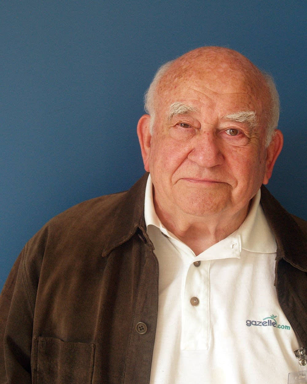 Edward Asner, white hair, brown jacket, SD Phone Wallpaper