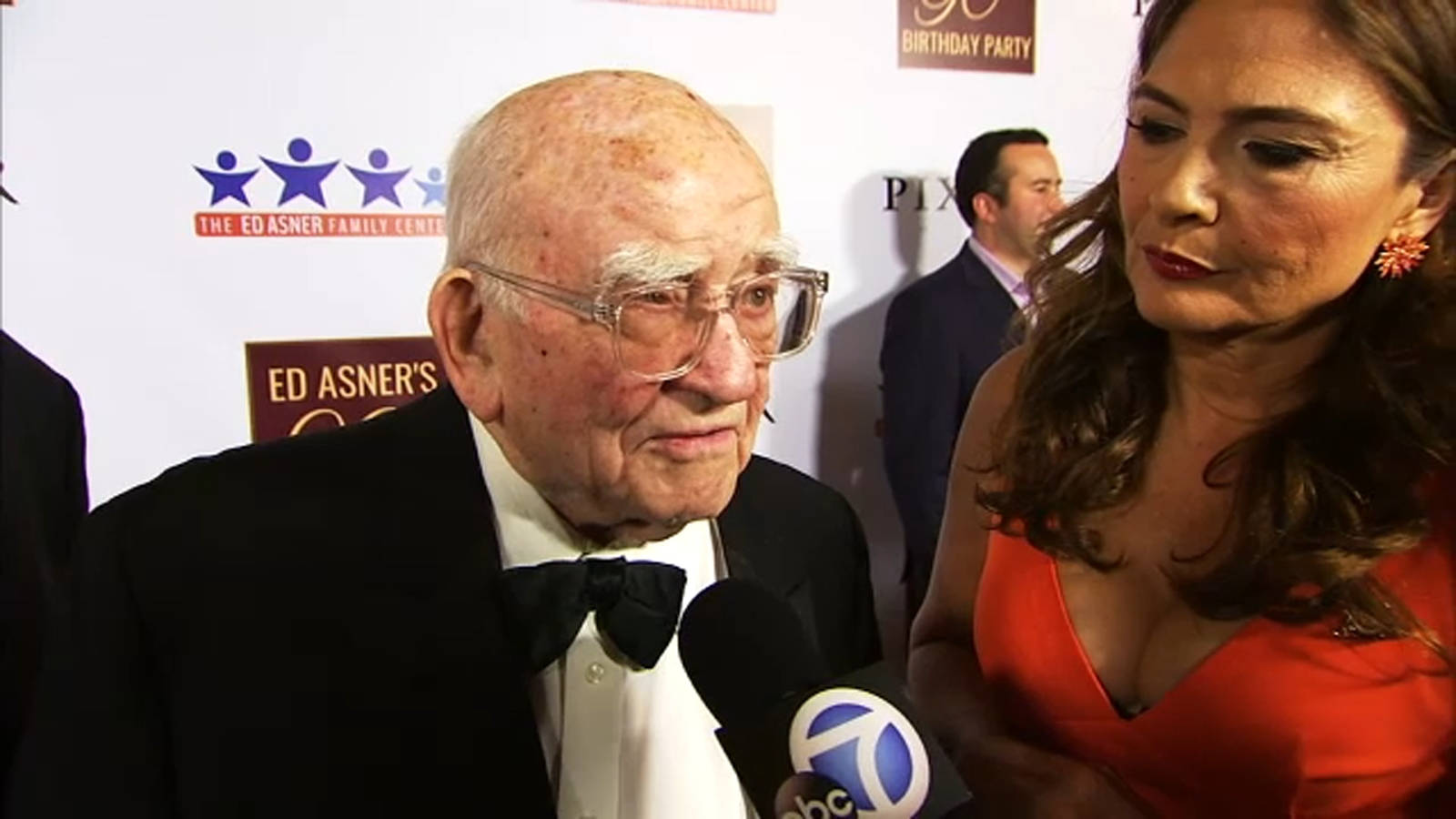 Edward Asner, tuxedo, red dress, HD Desktop Wallpaper