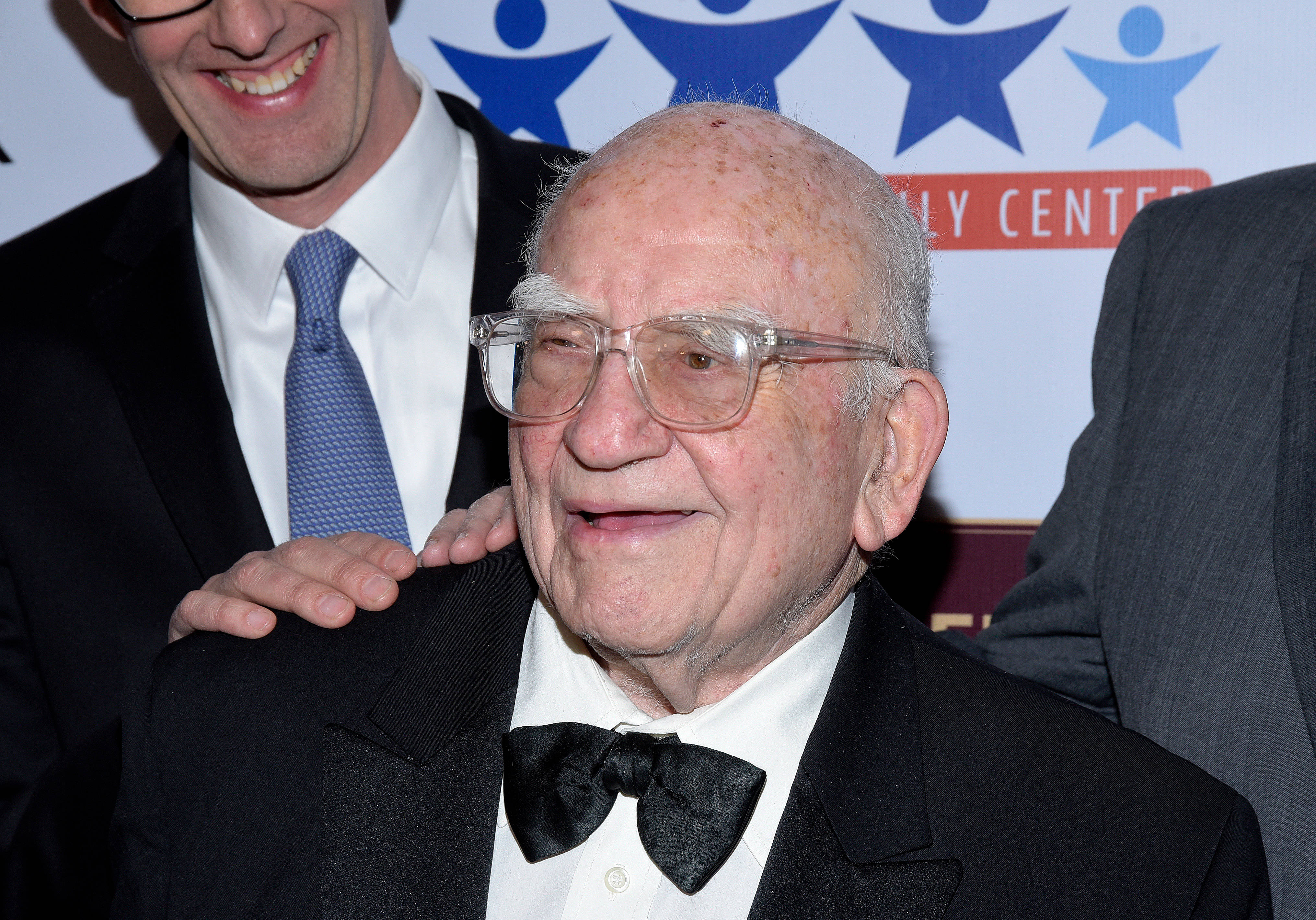 Edward Asner, glasses, bow tie, 4K Desktop Wallpaper
